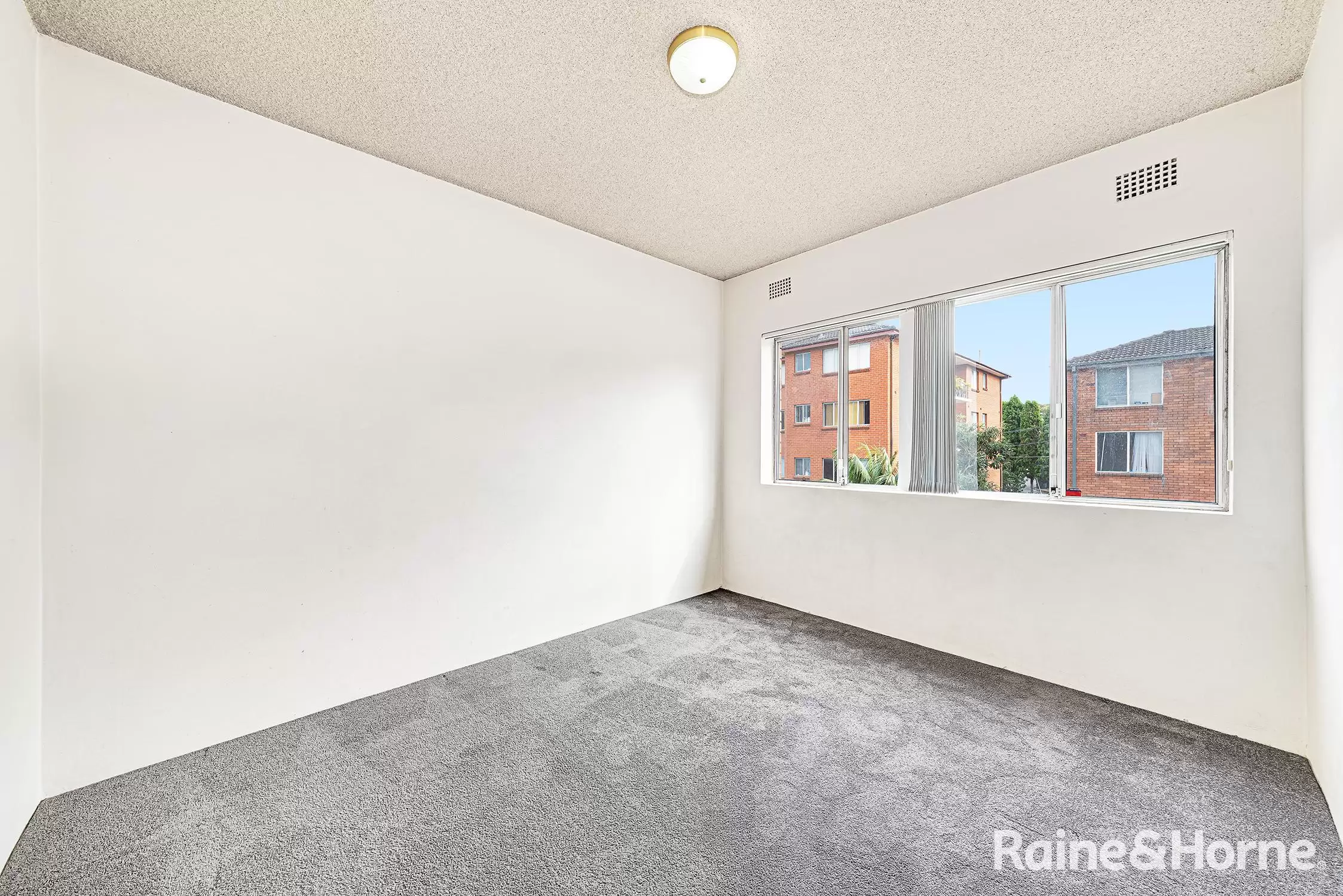 5/35 Mascot Drive, Eastlakes Leased by Raine & Horne Randwick | Coogee | Clovelly - image 4