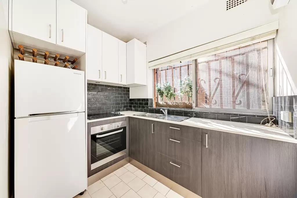 10/140 Lennox Street, Newtown Leased by Raine & Horne Randwick | Coogee | Clovelly