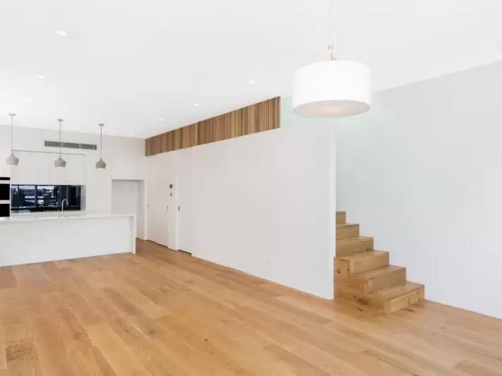1/56 Hastings Parade, Bondi Leased by Raine & Horne Randwick | Coogee | Clovelly - image 3