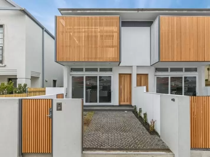 1/56 Hastings Parade, Bondi Leased by Raine & Horne Randwick | Coogee | Clovelly - image 1