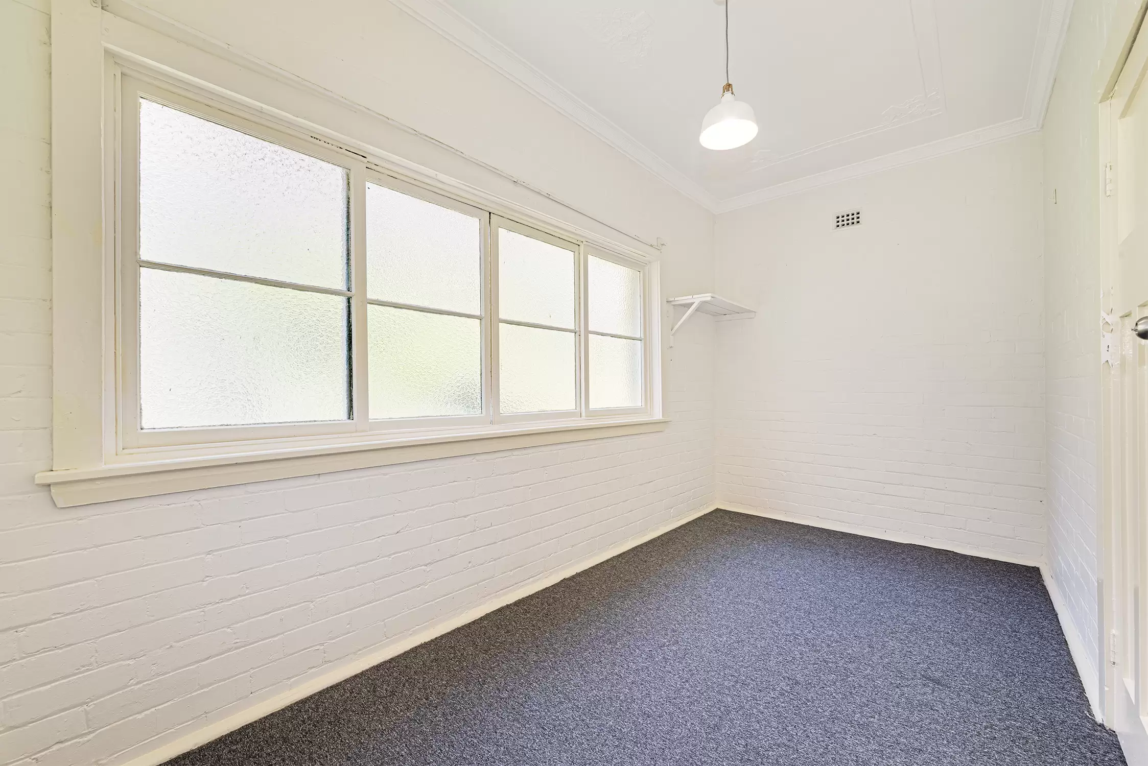 8/10 Ebley Street, Bondi Junction Leased by Raine & Horne Randwick | Coogee | Clovelly - image 2