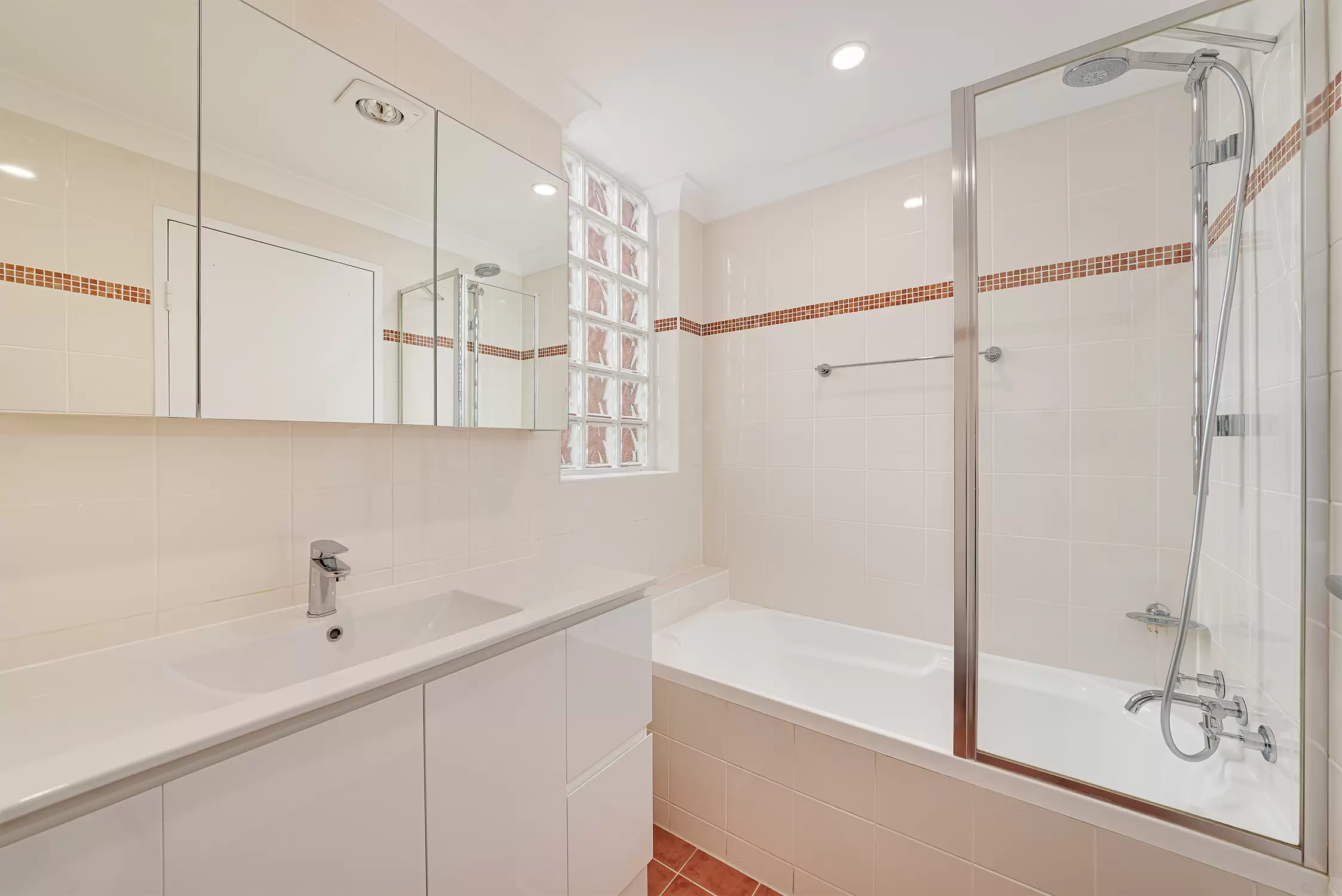 8/687-691 Anzac Parade, Maroubra Leased by Raine & Horne Randwick | Coogee | Clovelly - image 4