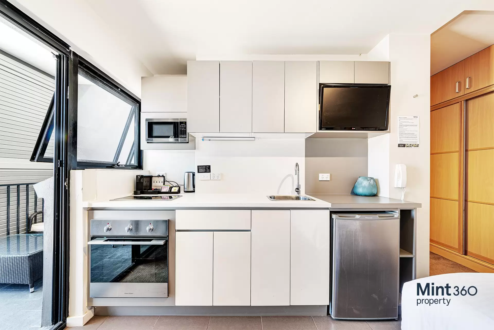 710/65-71 Belmore Road, Randwick Sold by Raine & Horne Randwick | Coogee | Clovelly - image 1
