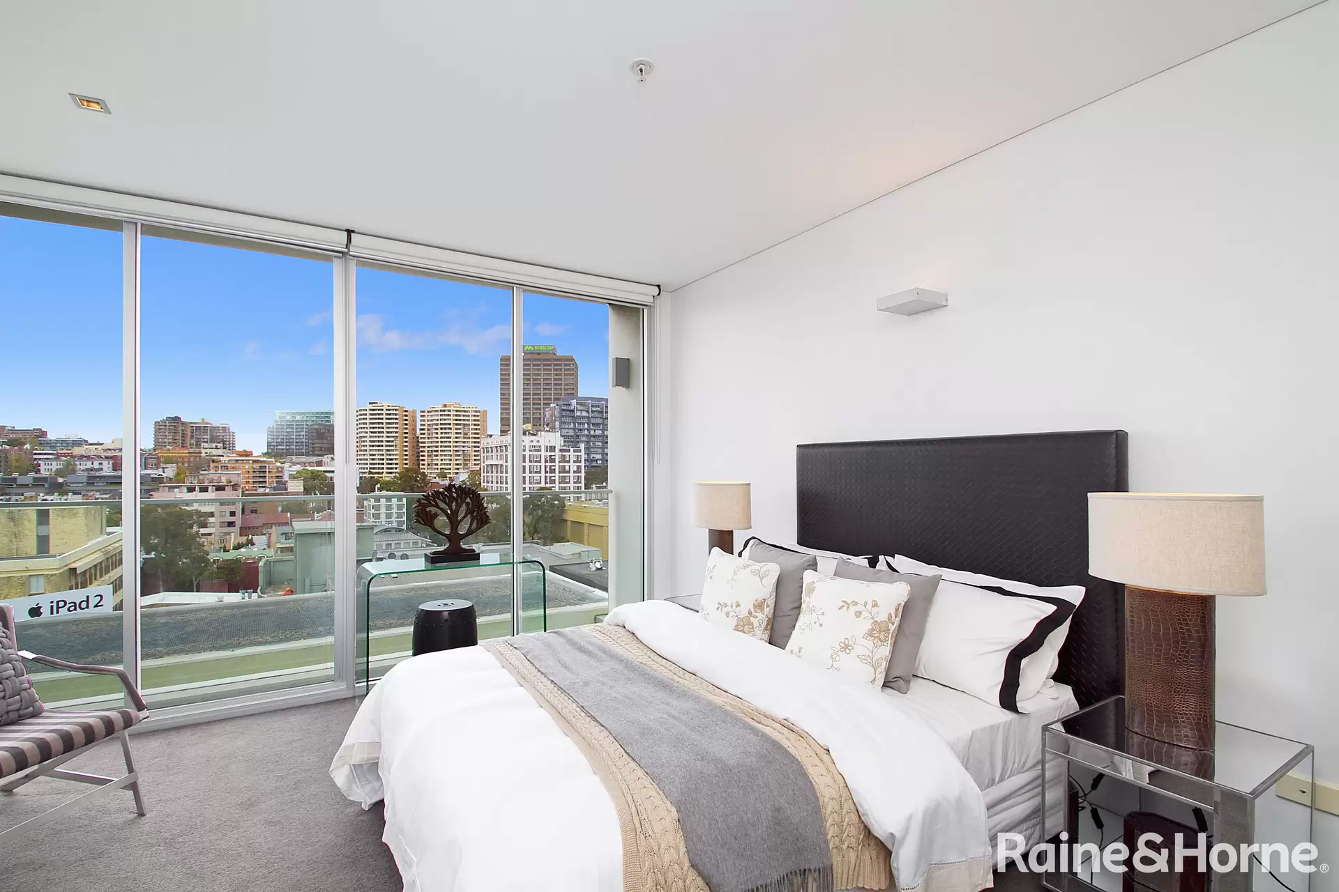 81/60-70 William Street, Woolloomooloo Leased by Raine & Horne Randwick | Coogee | Clovelly - image 1