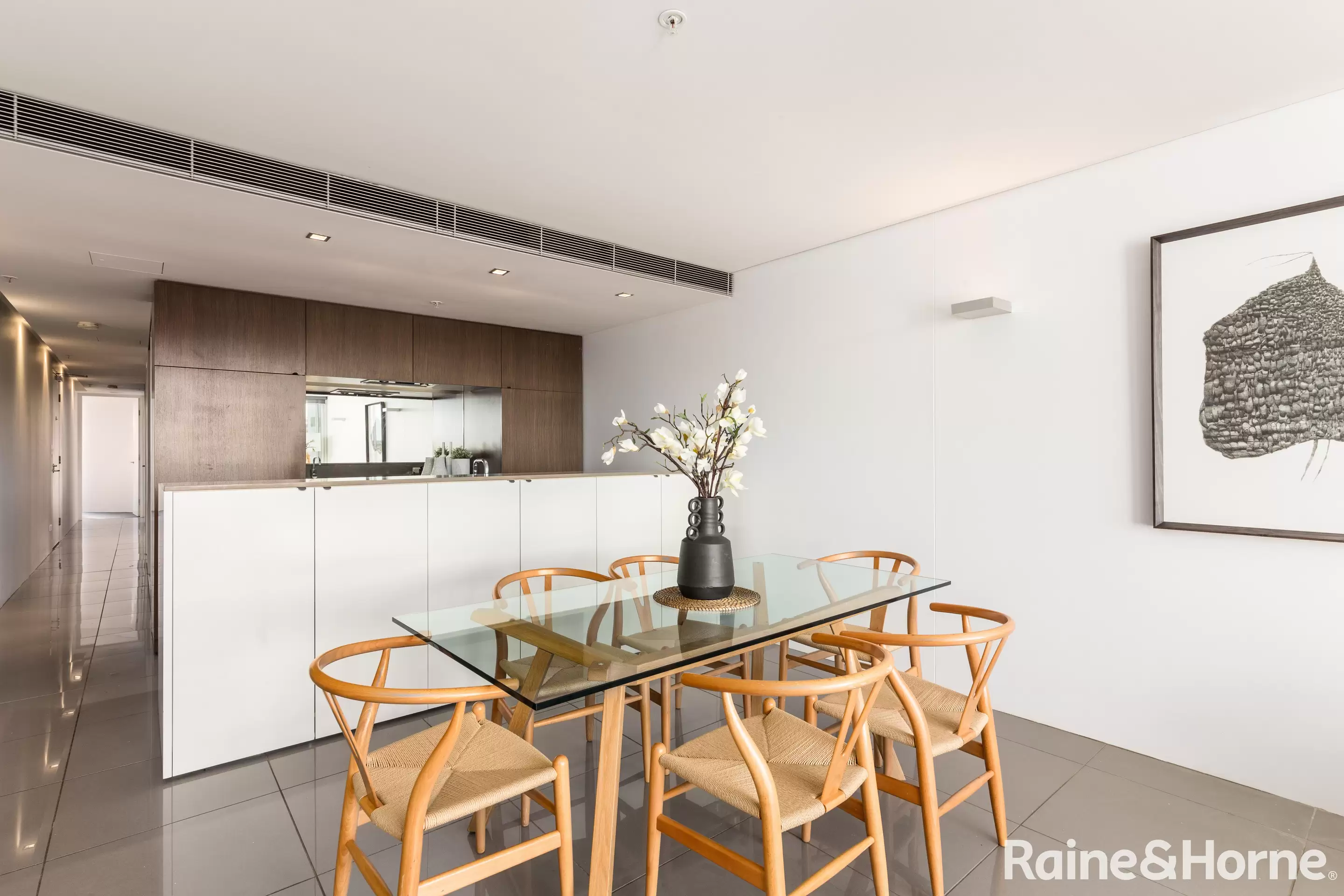 81/60-70 William Street, Woolloomooloo Leased by Raine & Horne Randwick | Coogee | Clovelly - image 2