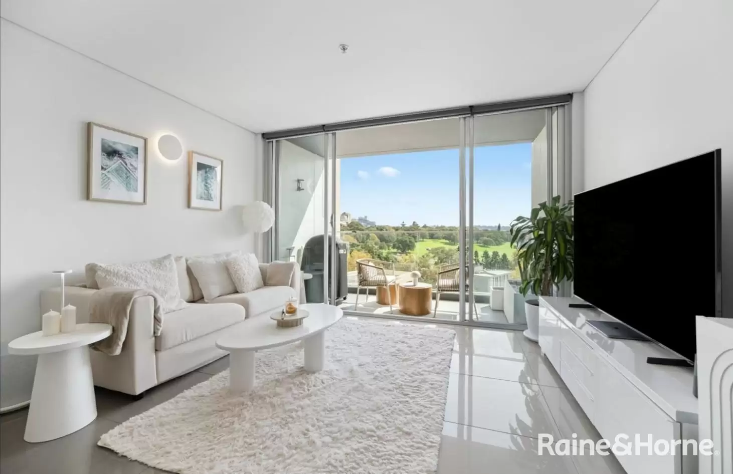 30/60-70 William Street, Woolloomooloo Leased by Raine & Horne Randwick | Coogee | Clovelly - image 1