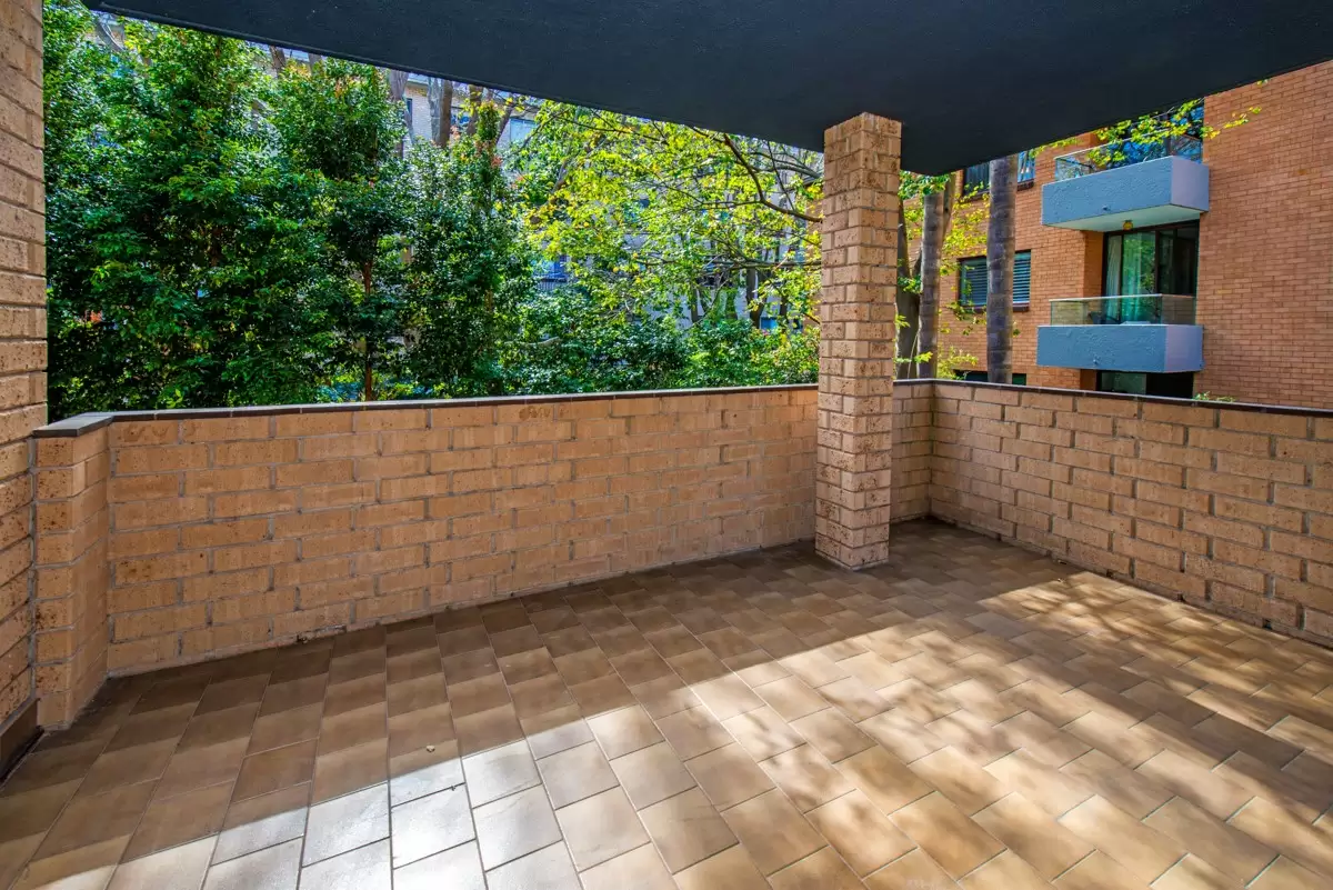 2/43 Byron Street, Coogee Leased by Raine & Horne Randwick | Coogee | Clovelly - image 2