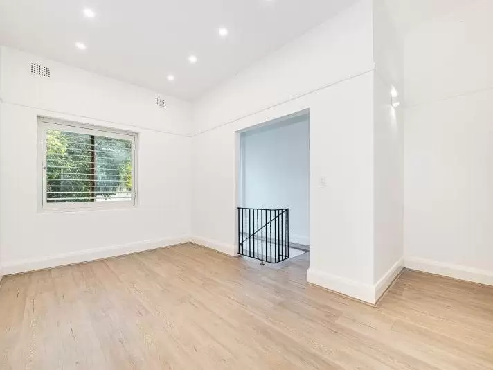 3/70 Arthur Street, Randwick Leased by Raine & Horne Randwick | Coogee | Clovelly - image 1