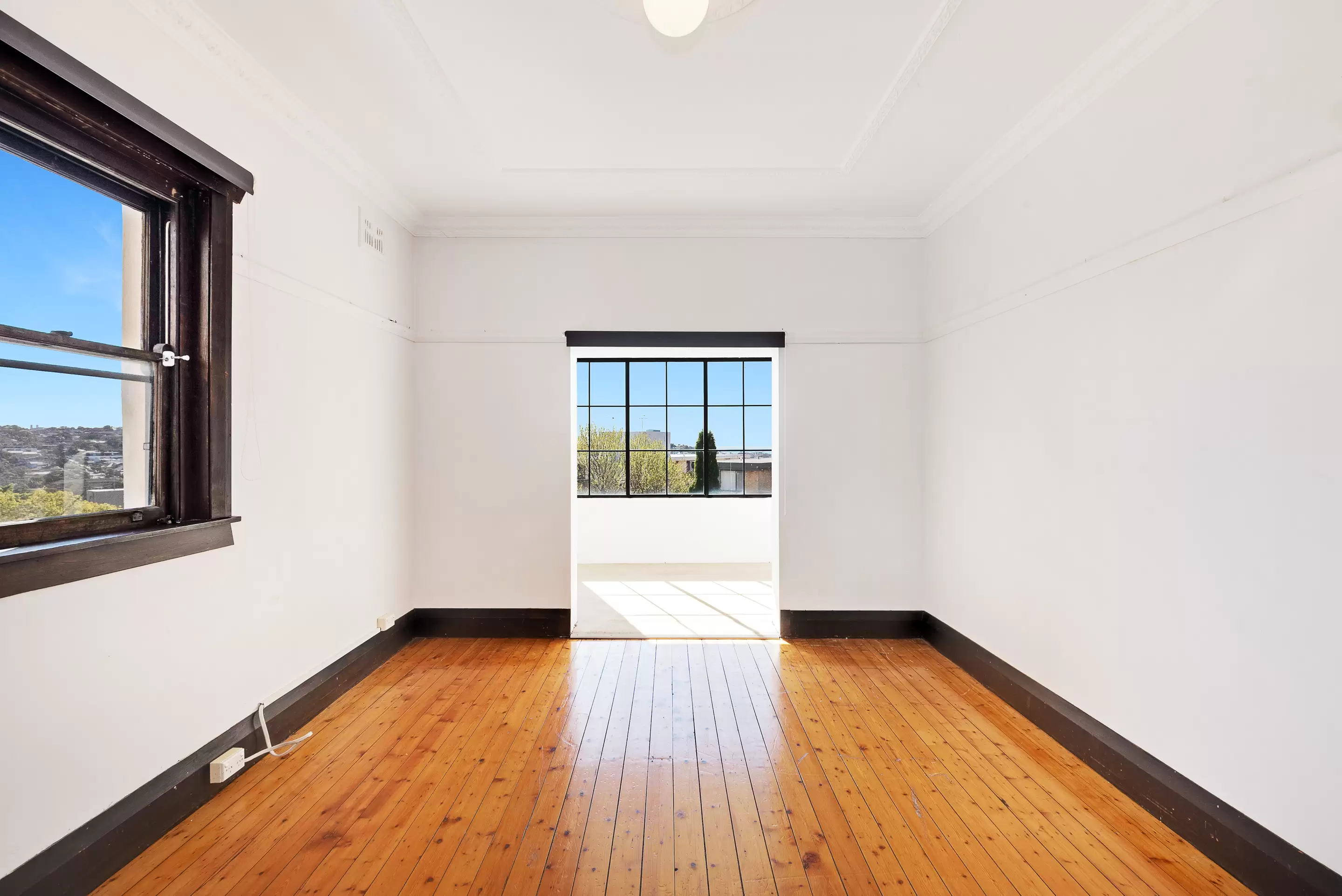 5/12 Dudley Street, Coogee Leased by Raine & Horne Randwick | Coogee | Clovelly - image 2