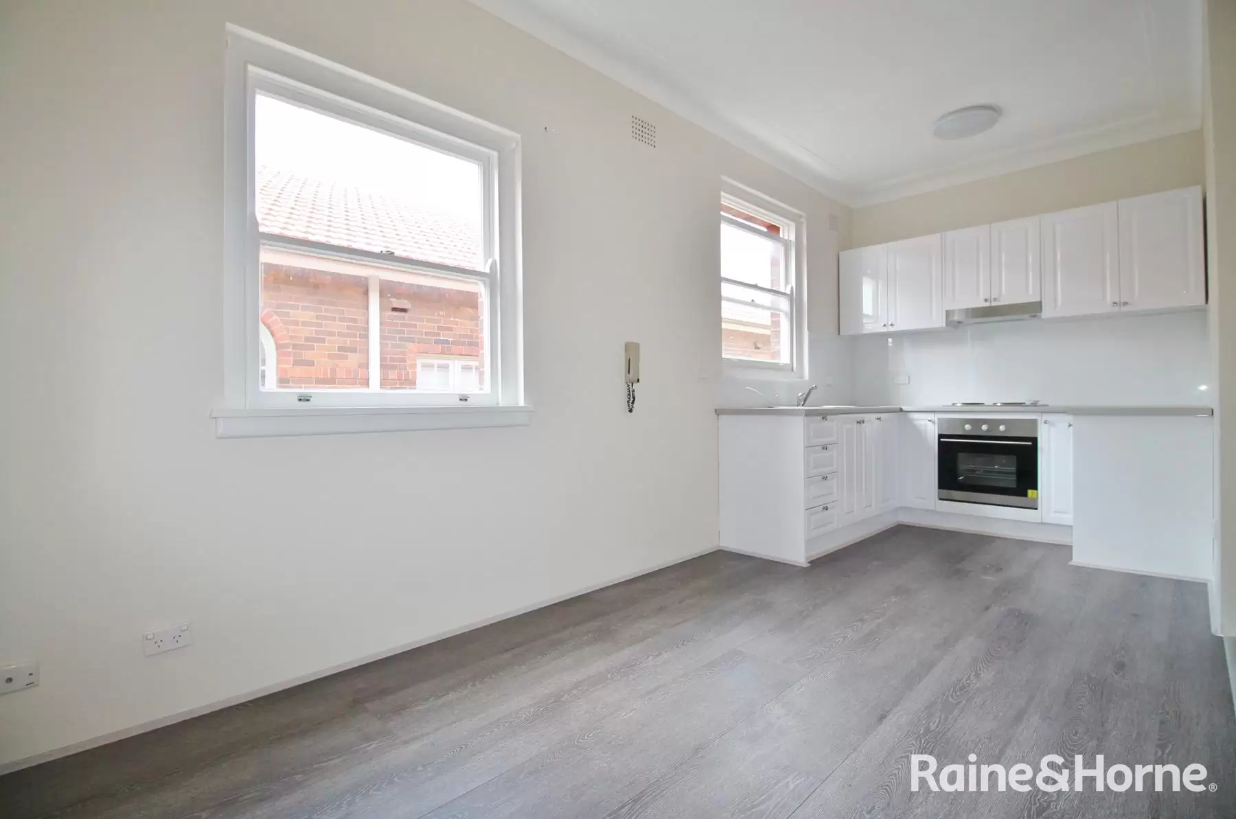 5/11A Kidman Street, Coogee Leased by Raine & Horne Randwick | Coogee | Clovelly - image 3