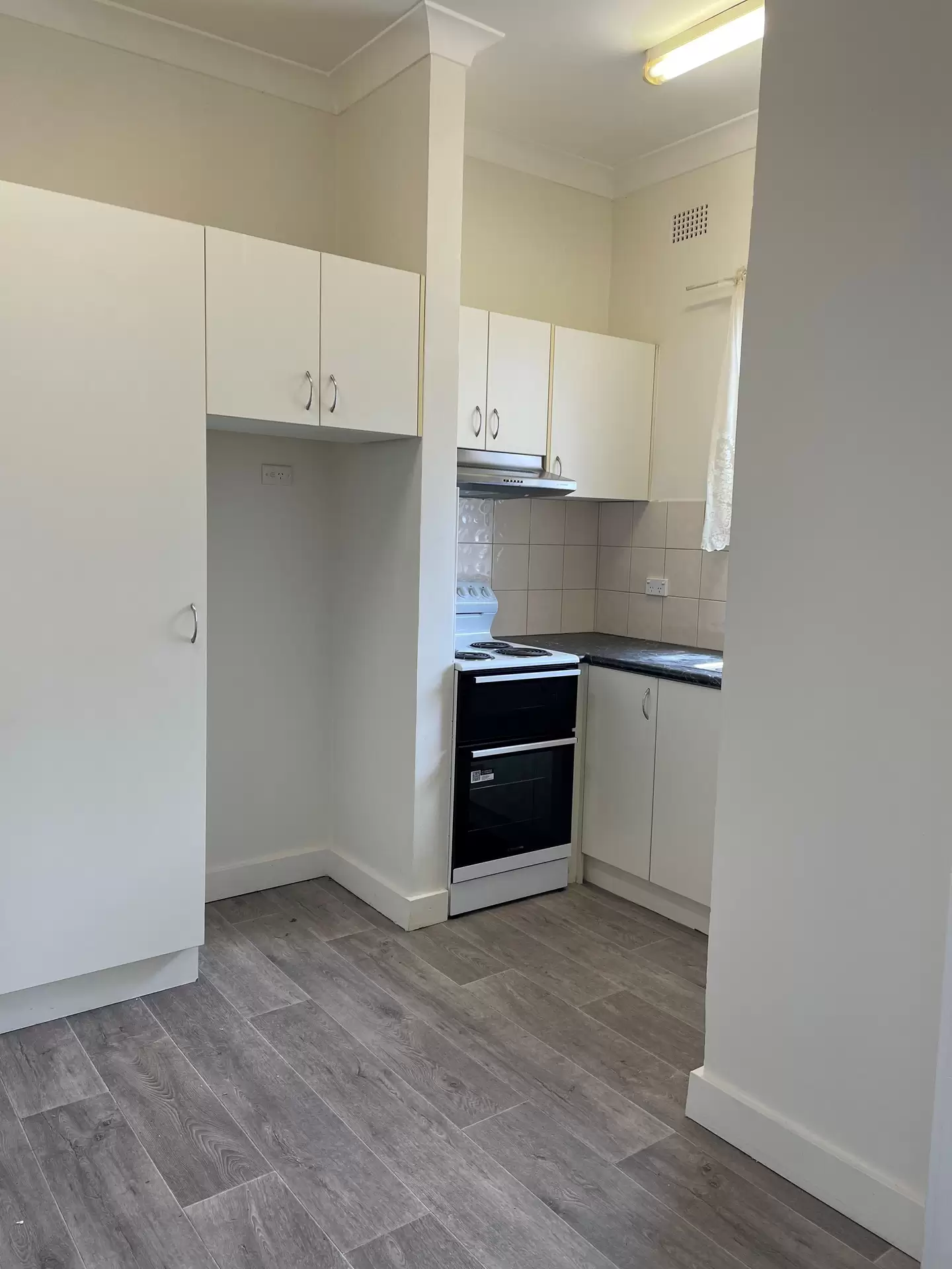 4/25 Mackenzie Street, Bondi Junction For Lease by Raine & Horne Randwick | Coogee | Clovelly - image 1