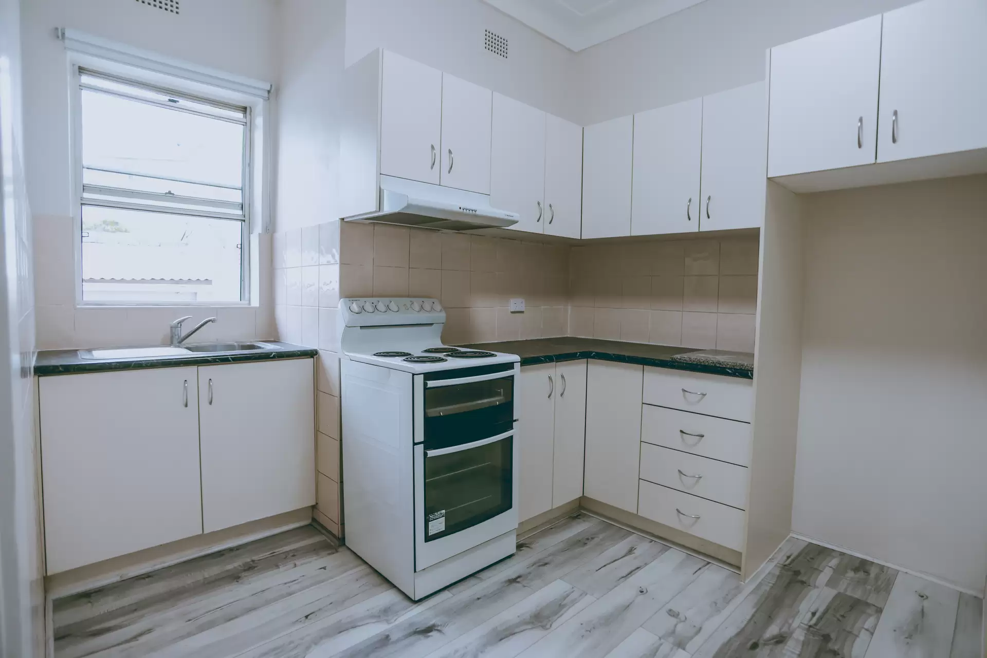 3/25 Mackenzie Street, Bondi Junction Leased by Raine & Horne Randwick | Coogee | Clovelly - image 1