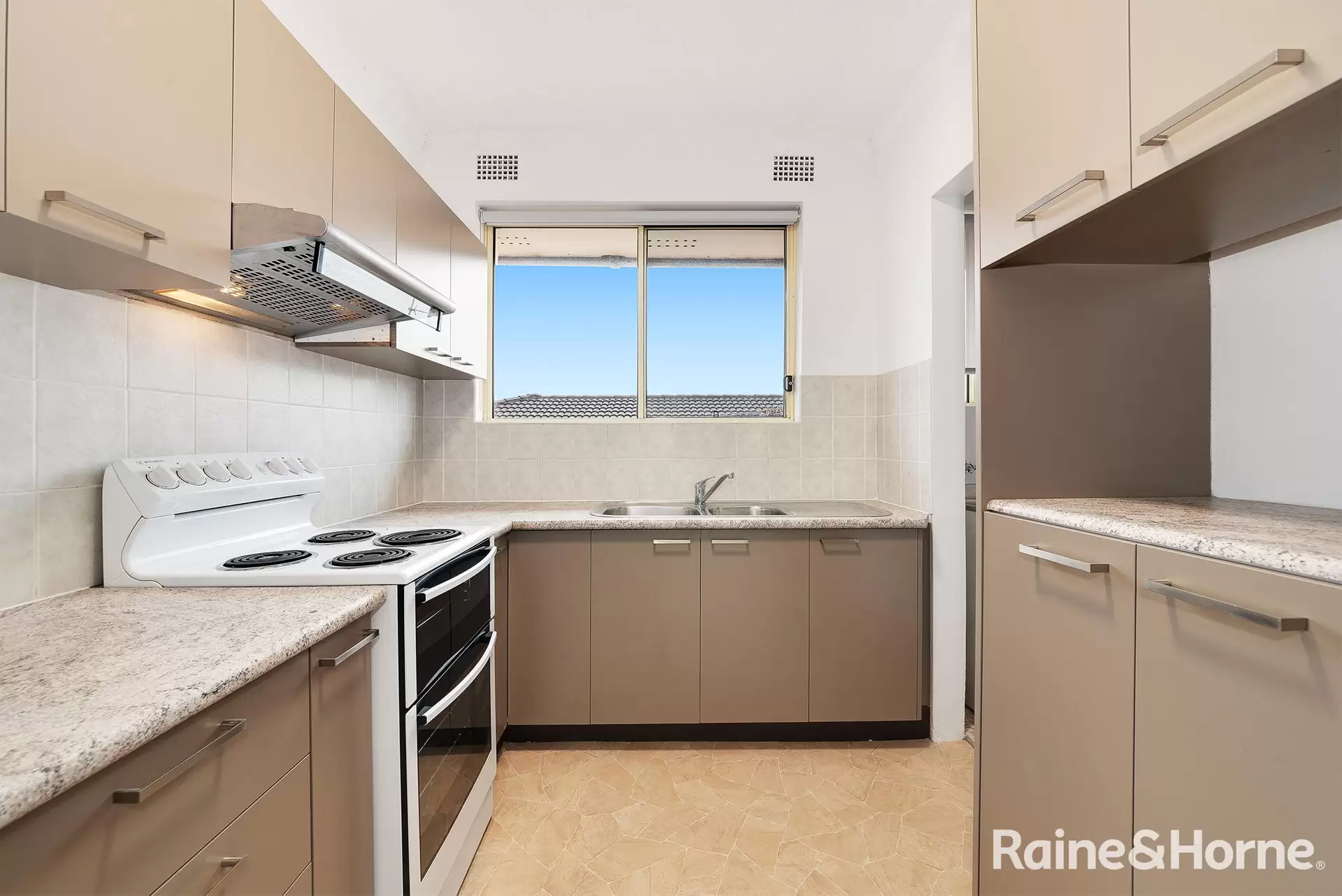9/323 Maroubra Road, Maroubra Leased by Raine & Horne Randwick | Coogee | Clovelly - image 1