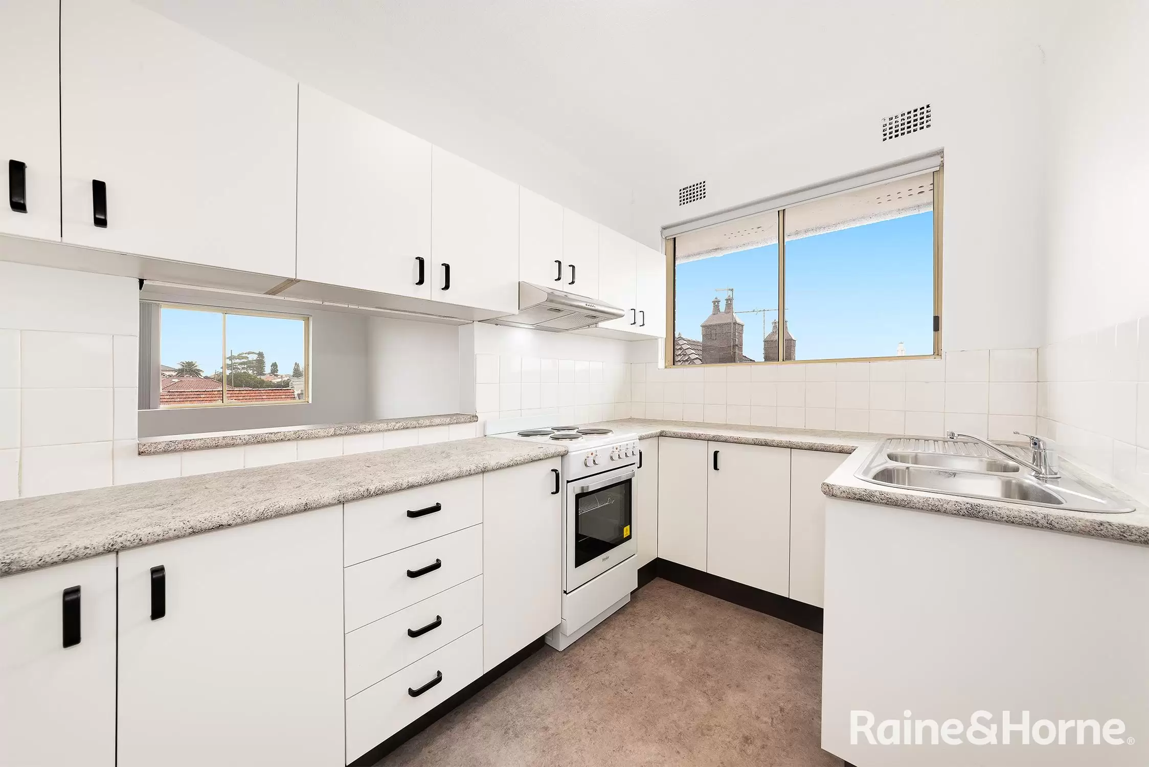 8/323 Maroubra Road, Maroubra Leased by Raine & Horne Randwick | Coogee | Clovelly - image 2