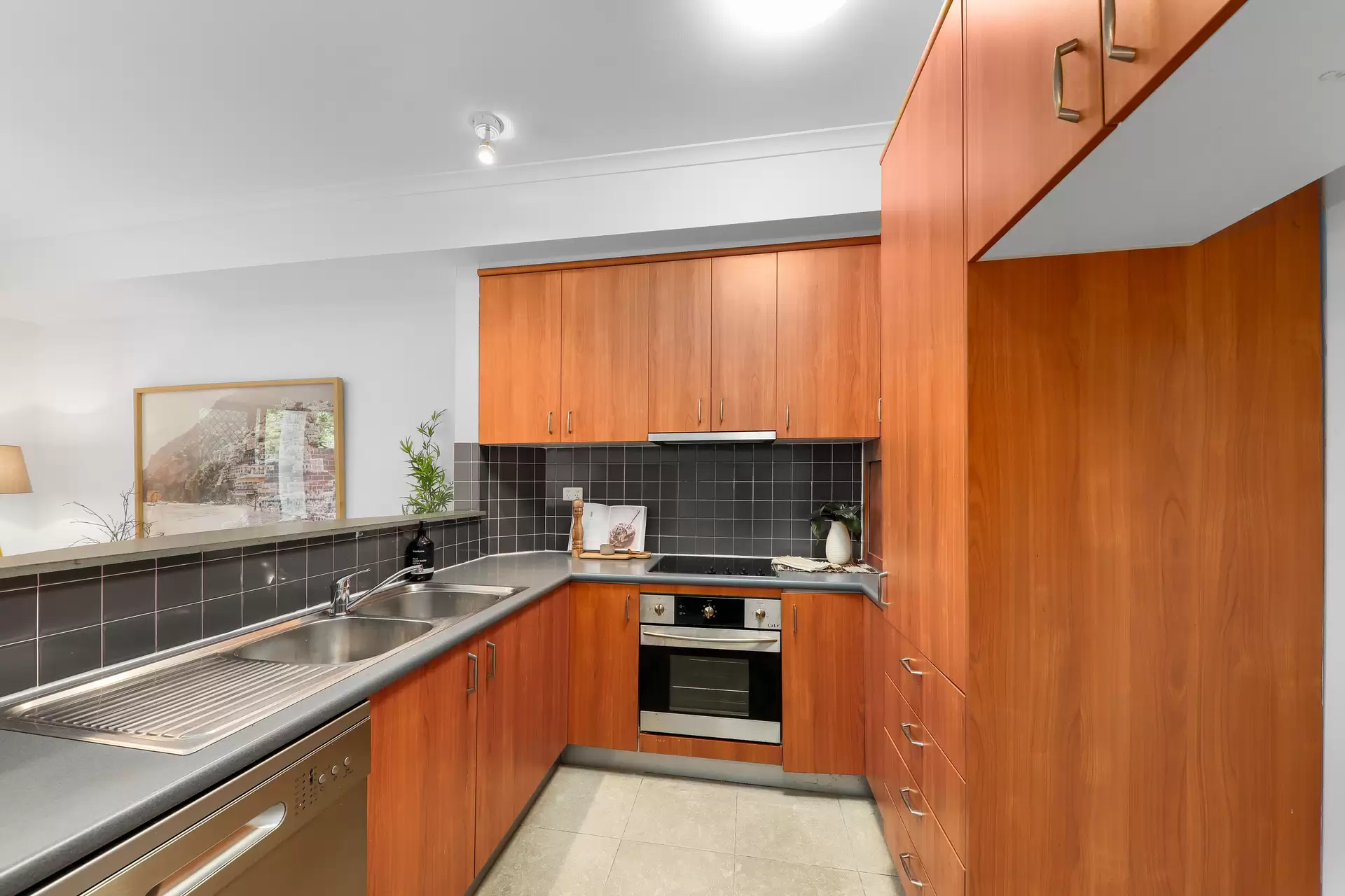 32/6 Dutruc Street, Randwick Sold by Raine & Horne Randwick | Coogee | Clovelly - image 1