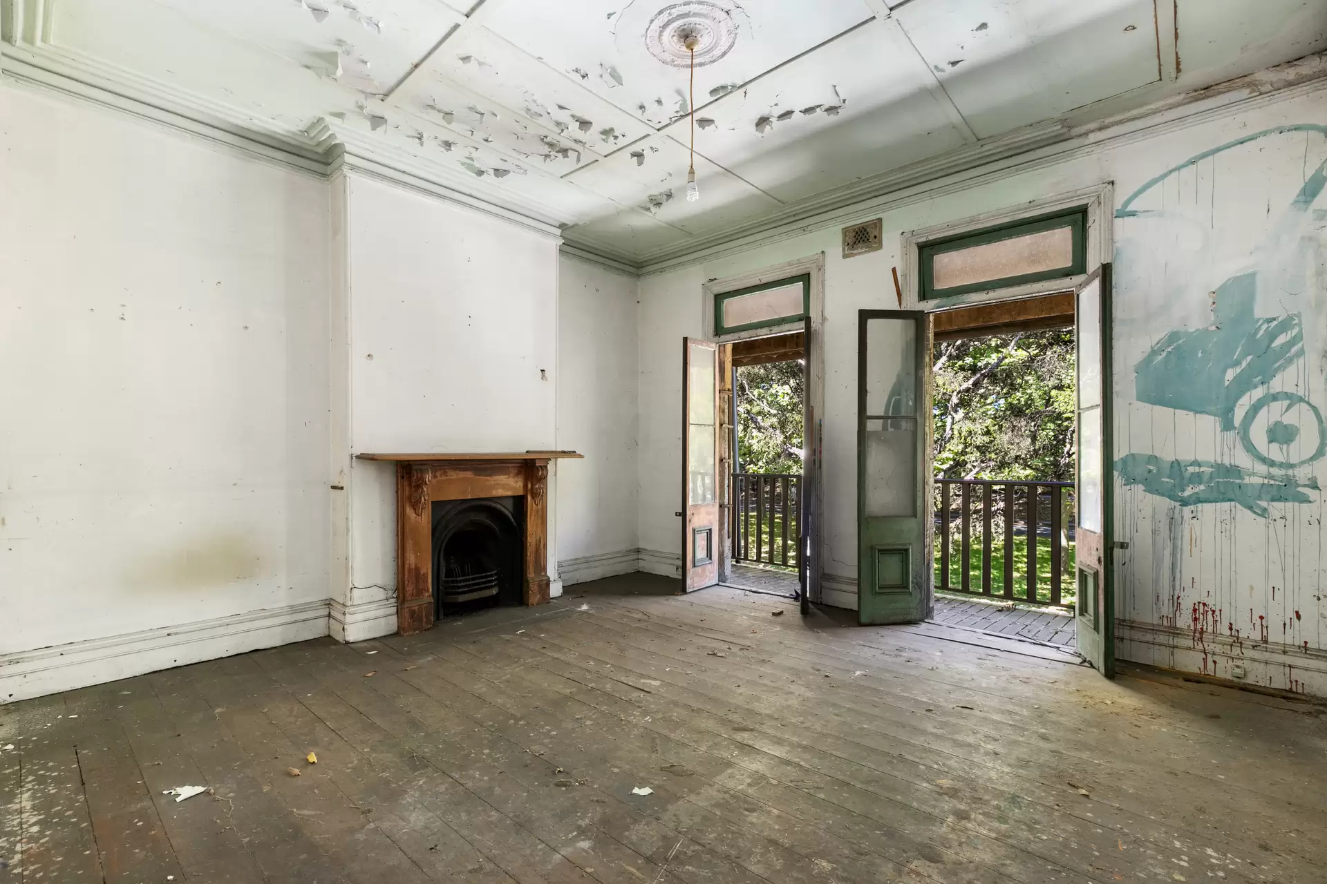 102 Oxford Street, Woollahra Sold by Raine & Horne Randwick | Coogee | Clovelly - image 1