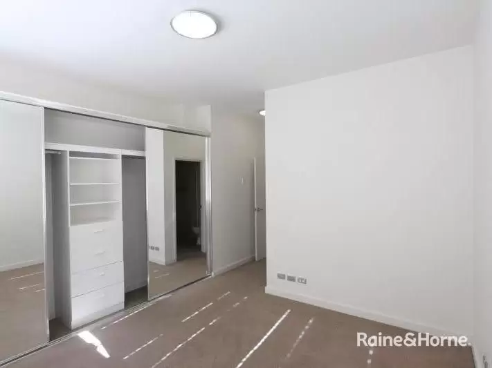 25/76-82 Anzac Parade, Kensington Leased by Raine & Horne Randwick | Coogee | Clovelly - image 3