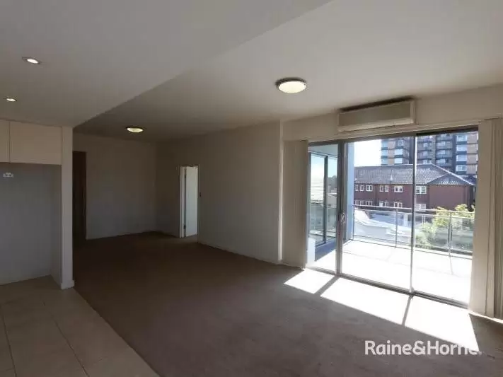 25/76-82 Anzac Parade, Kensington Leased by Raine & Horne Randwick | Coogee | Clovelly - image 2