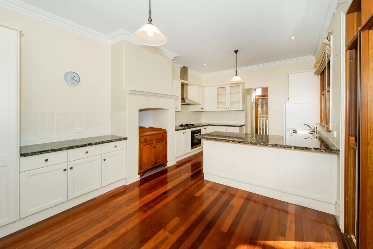 1 Abbey Street, Randwick Leased by Raine & Horne Randwick | Coogee | Clovelly - image 3