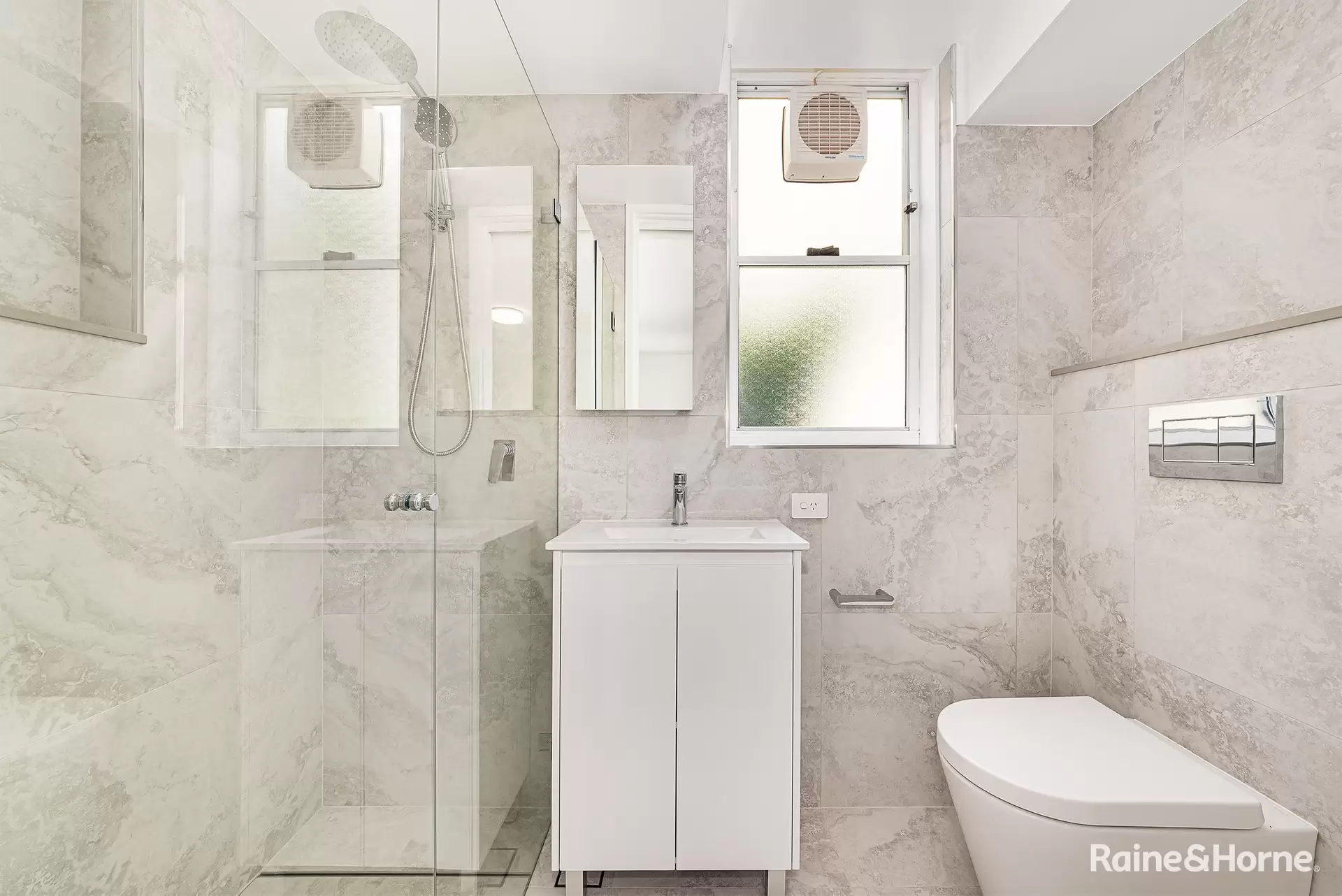4/16-18 Roslyn Gardens, Elizabeth Bay Leased by Raine & Horne Randwick | Coogee | Clovelly - image 1