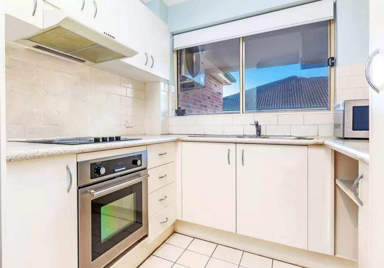 25/11 Oxford Street, Blacktown Leased by Raine & Horne Randwick | Coogee | Clovelly - image 1