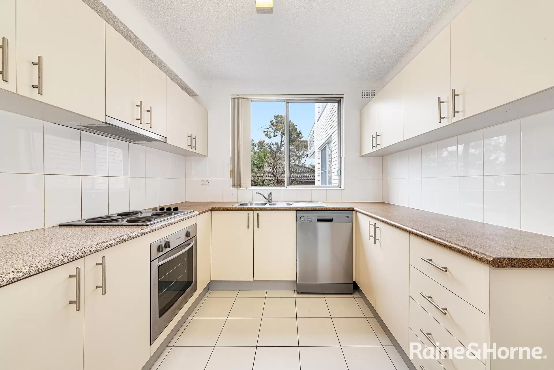 19/232 Rainbow Street, Coogee Leased by Raine & Horne Randwick | Coogee | Clovelly - image 1