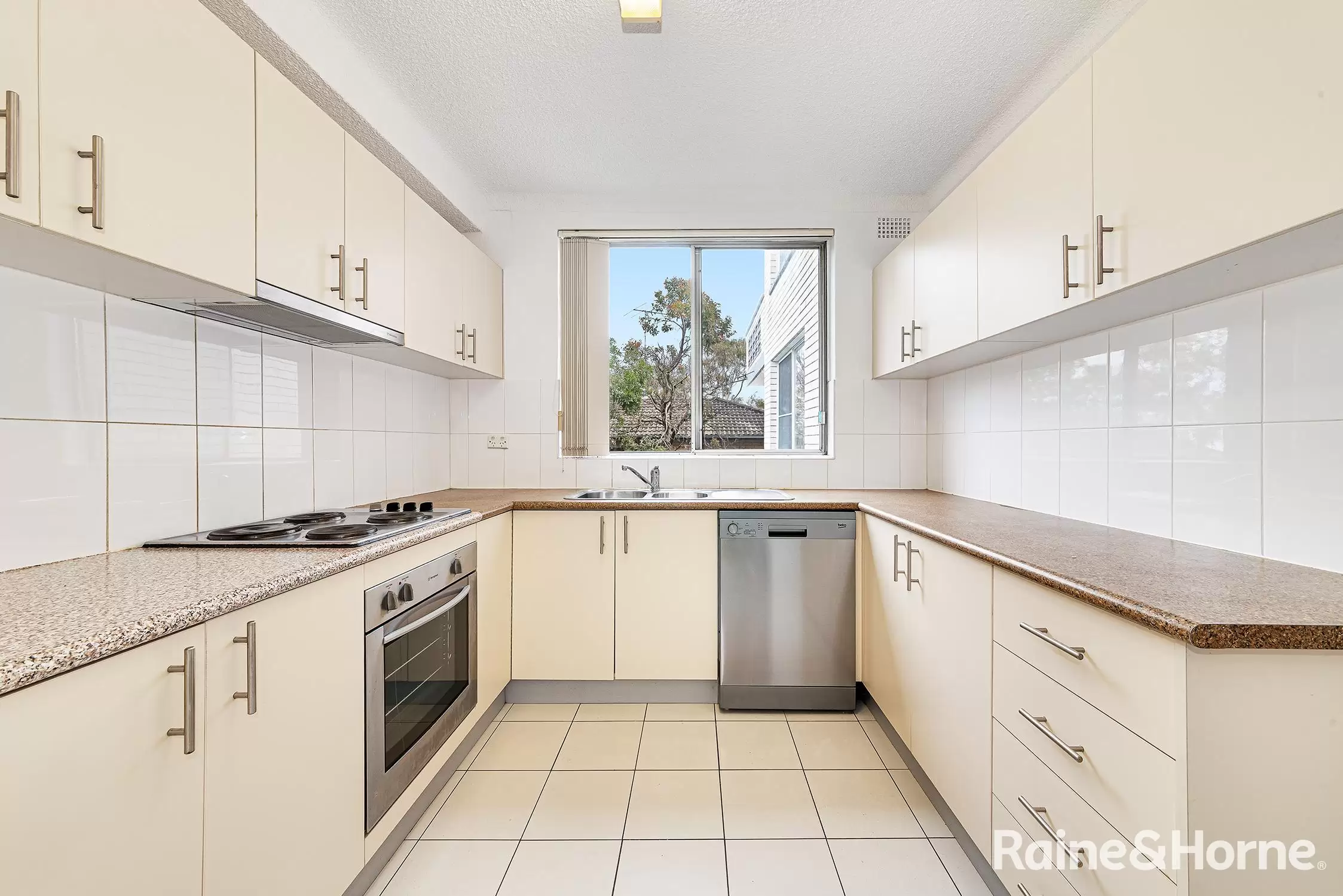 19/232 Rainbow Street, Coogee Leased by Raine & Horne Randwick | Coogee | Clovelly - image 1