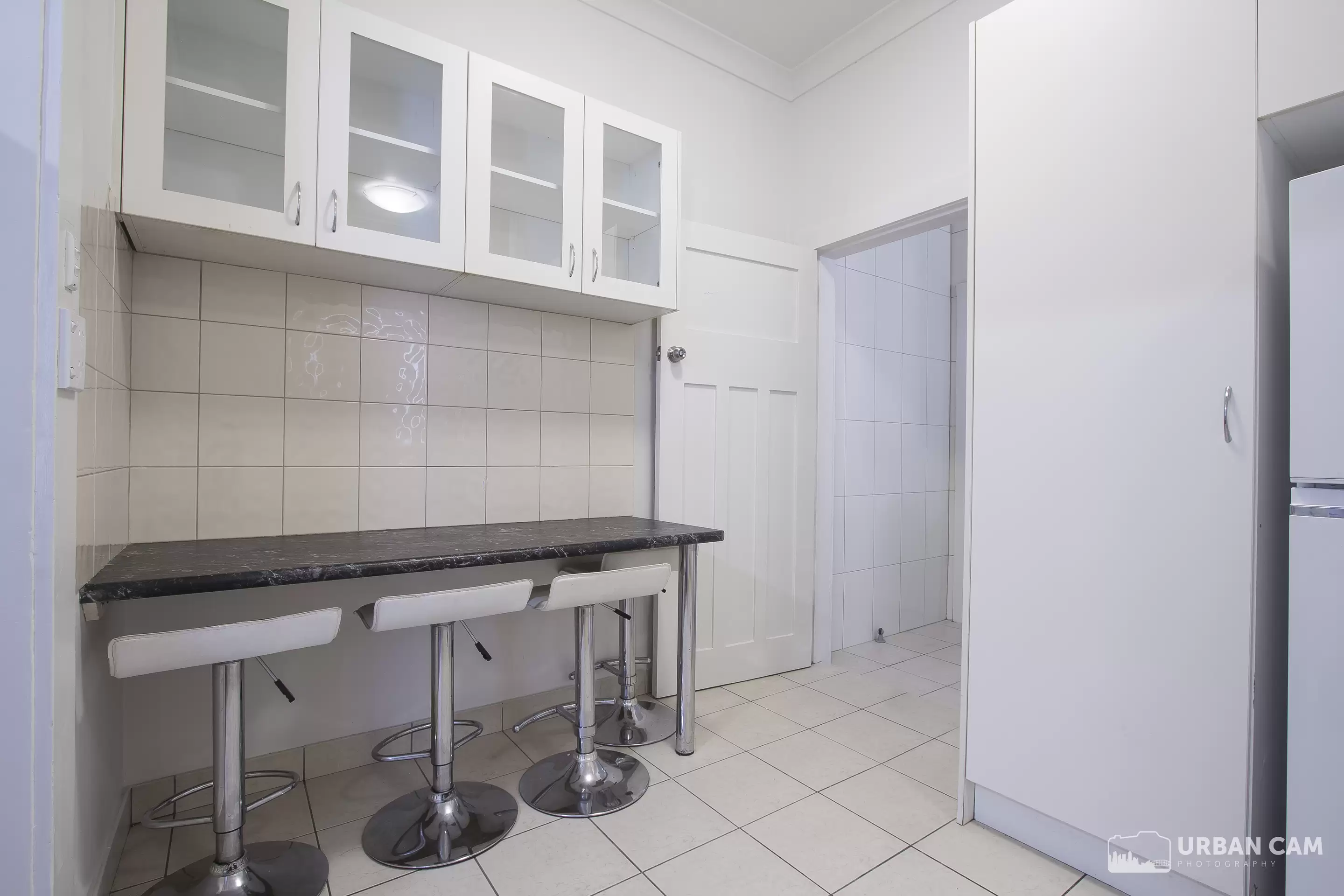 2/25 Mackenzie Street, Bondi Junction Leased by Raine & Horne Randwick | Coogee | Clovelly - image 2