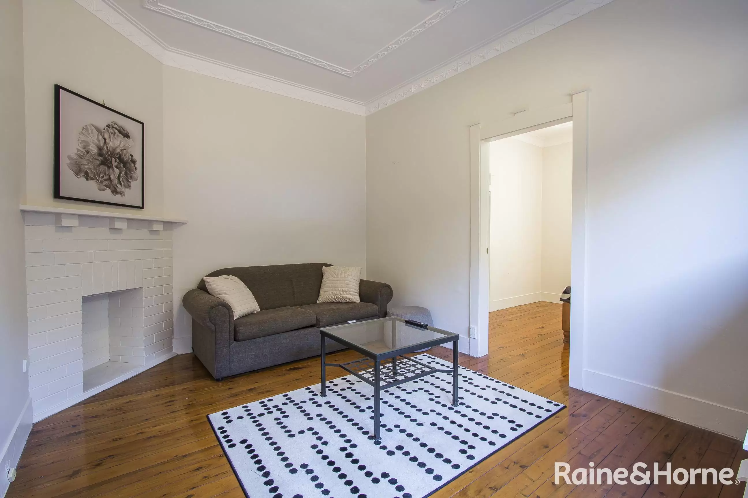 6/25 Mackenzie Street, Bondi Junction Leased by Raine & Horne Randwick | Coogee | Clovelly - image 1
