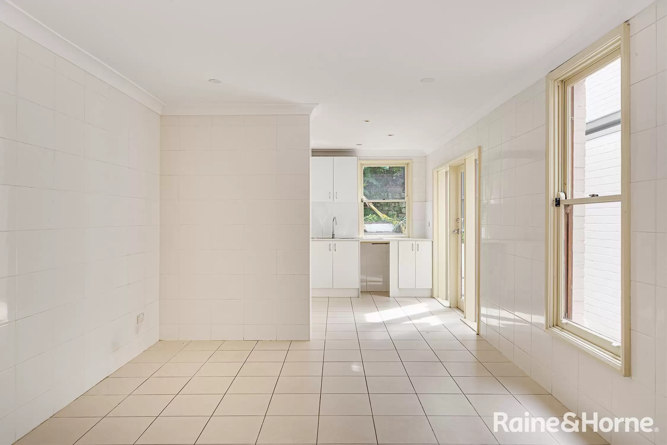103 Womerah Avenue, Darlinghurst Leased by Raine & Horne Randwick | Coogee | Clovelly - image 4