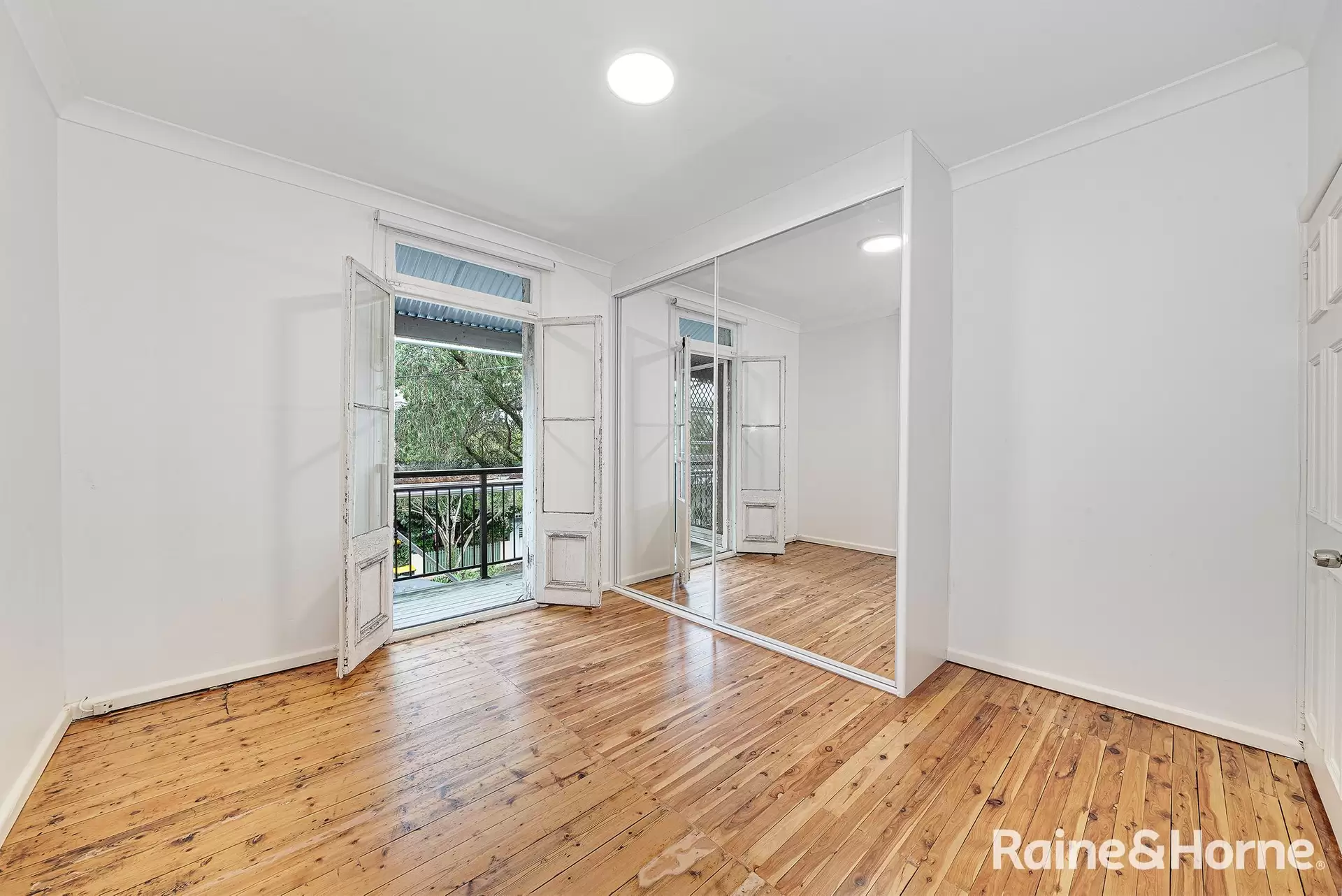 122 Simmons Street, Enmore Leased by Raine & Horne Randwick | Coogee | Clovelly - image 1