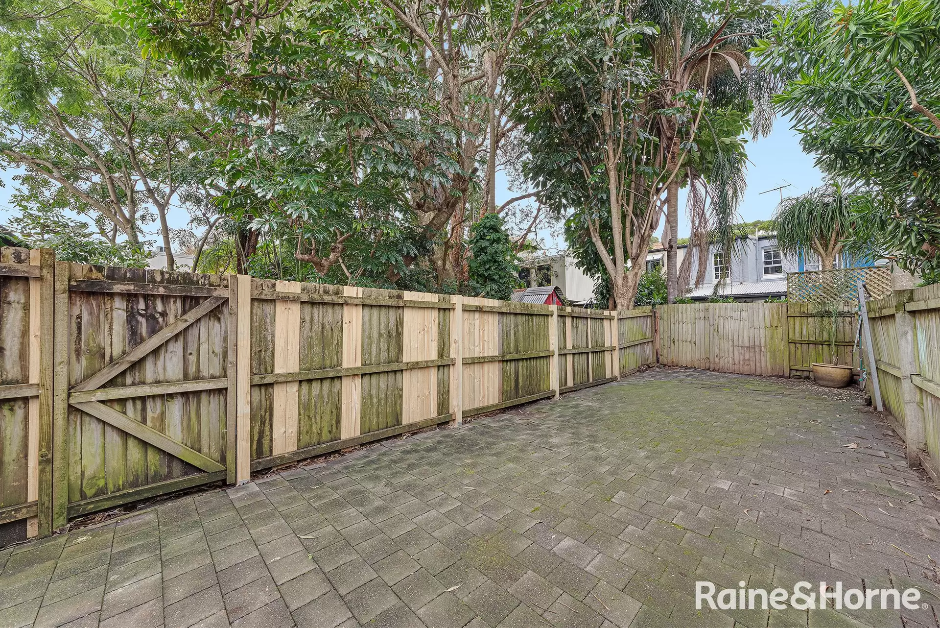122 Simmons Street, Enmore Leased by Raine & Horne Randwick | Coogee | Clovelly - image 1