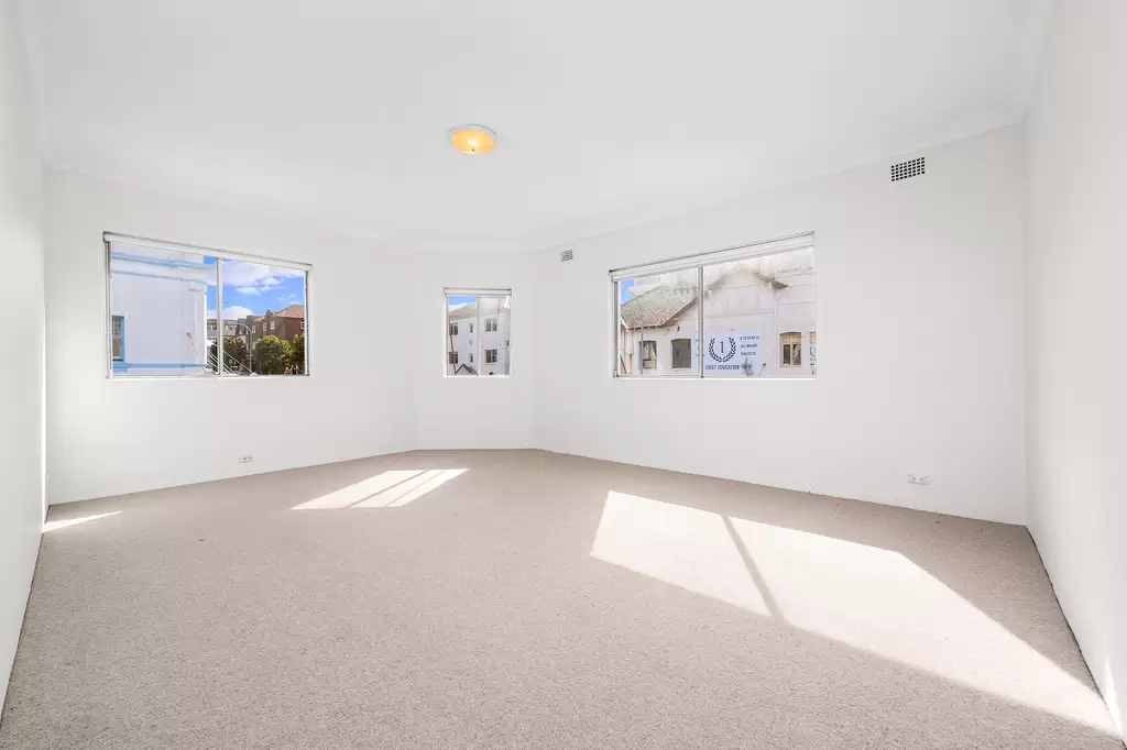 1/75 Bondi Road, Bondi Leased by Raine & Horne Randwick | Coogee | Clovelly