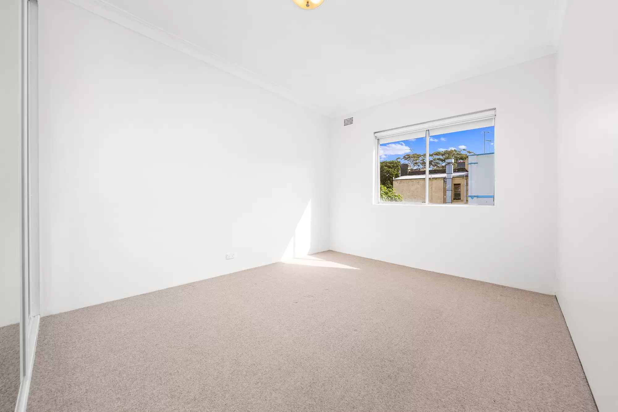 1/75 Bondi Road, Bondi Leased by Raine & Horne Randwick | Coogee | Clovelly - image 5