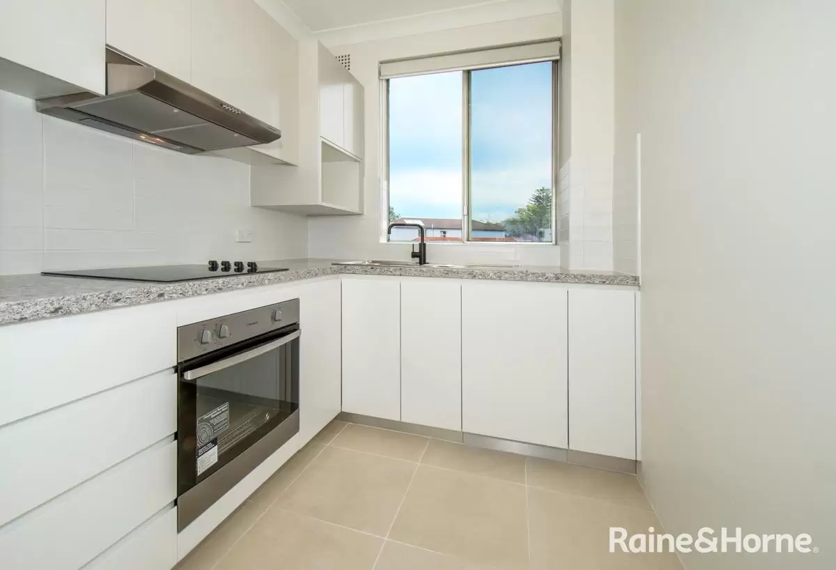 1/3-5 Flood Street, Clovelly Leased by Raine & Horne Randwick | Coogee | Clovelly - image 2