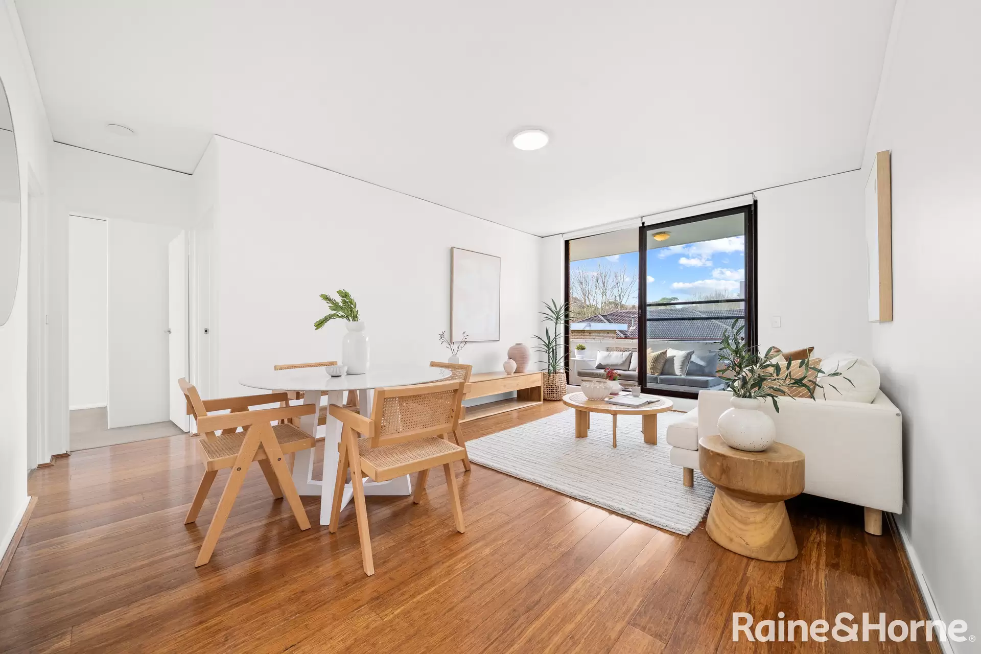 12/109-111 Alison Road, Randwick Sold by Raine & Horne Randwick | Coogee | Clovelly