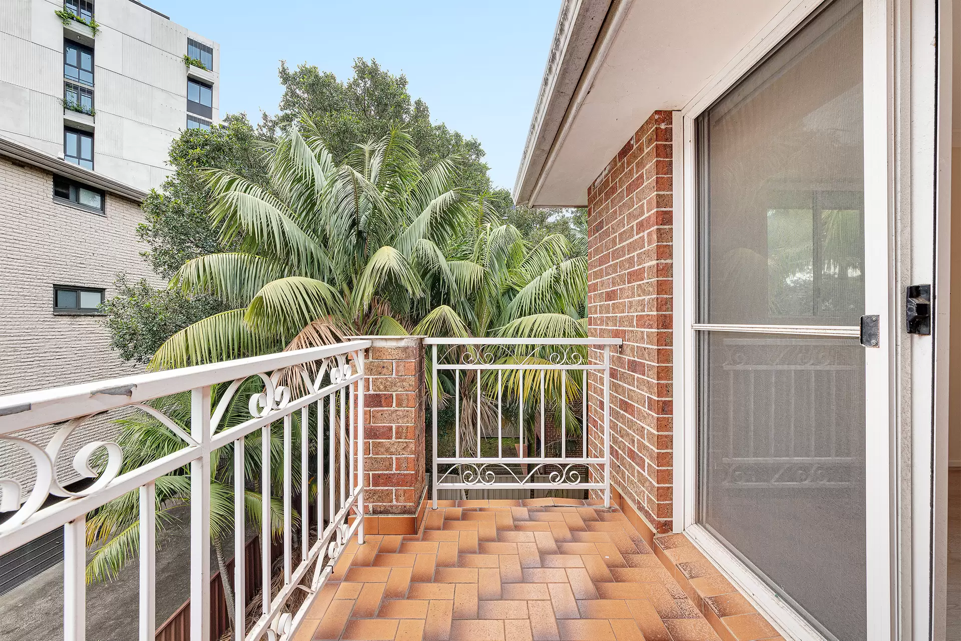 4/5 Lorne Avenue, Kensington Leased by Raine & Horne Randwick | Coogee | Clovelly - image 1