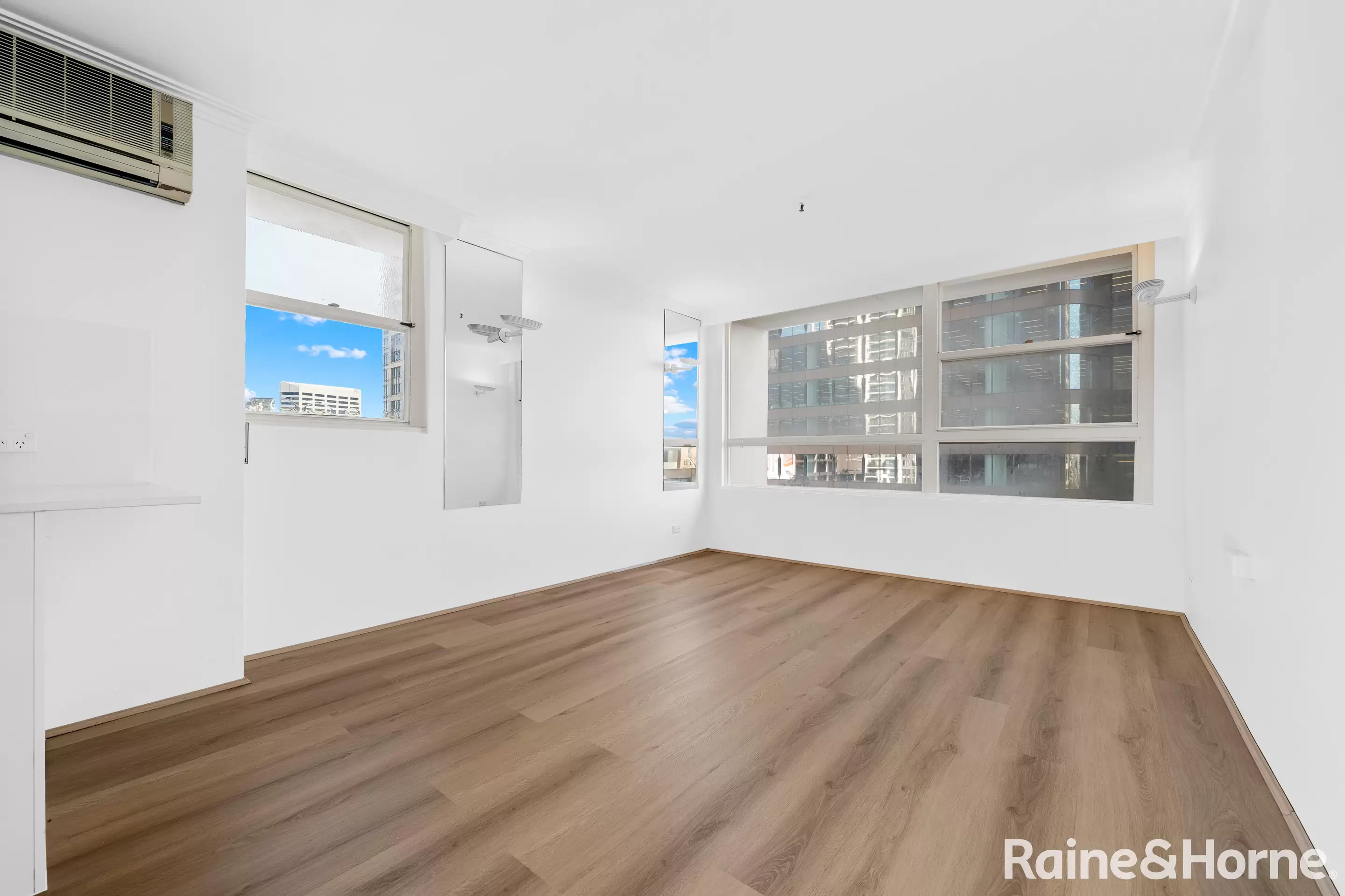 191/27 Park Street, Sydney For Sale by Raine & Horne Randwick | Coogee | Clovelly - image 6