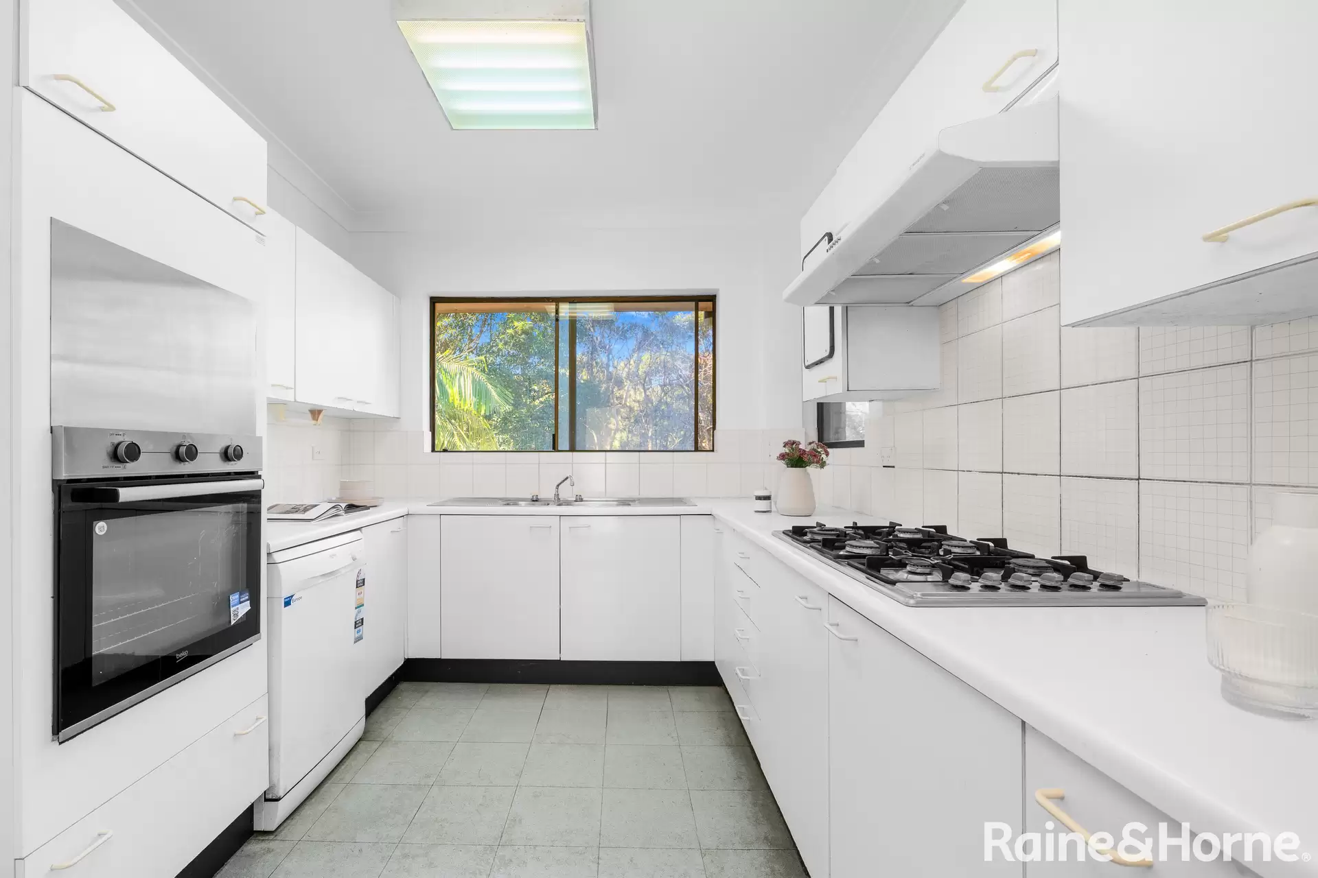 25/43A St Marks Road, Randwick Sold by Raine & Horne Randwick | Coogee | Clovelly - image 1