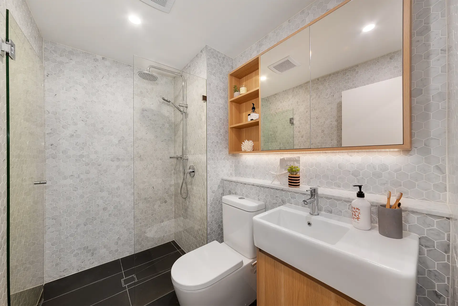 302/408 Victoria Road, Gladesville Sold by Raine & Horne Randwick | Coogee | Clovelly - image 1