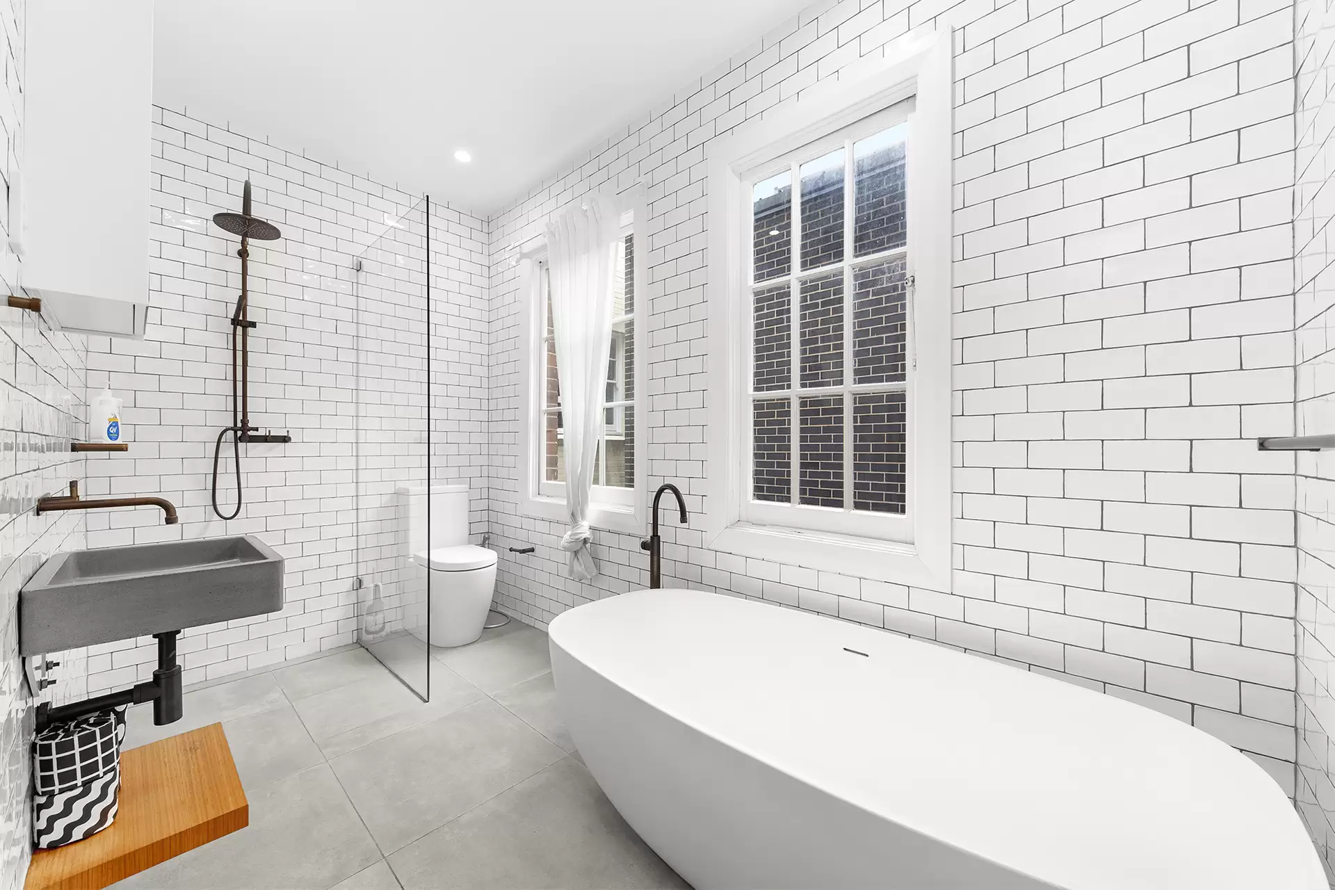 4/140 Beach Street, Coogee Leased by Raine & Horne Randwick | Coogee | Clovelly - image 1