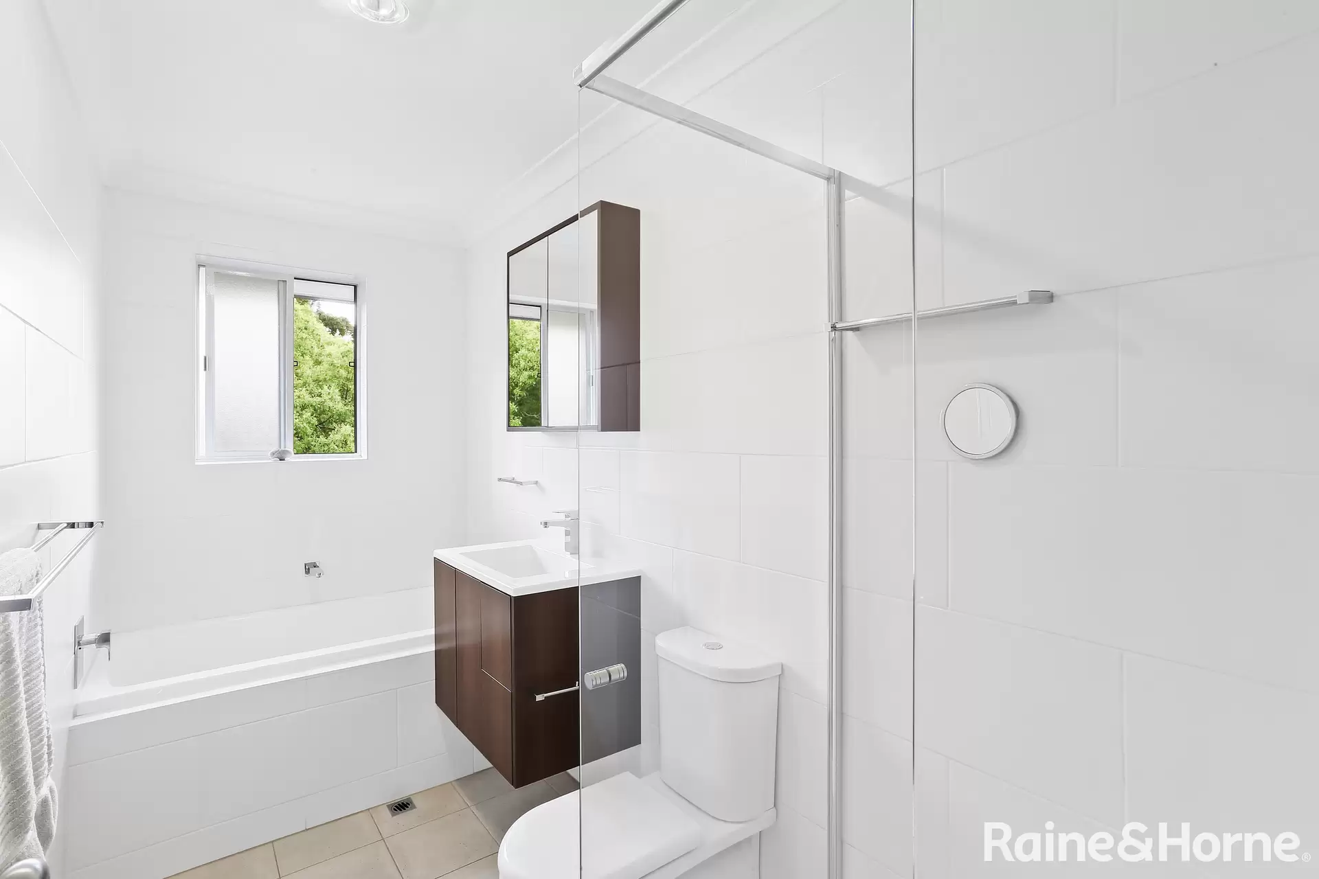 11/20 Carr Street, Coogee Leased by Raine & Horne Randwick | Coogee | Clovelly - image 1