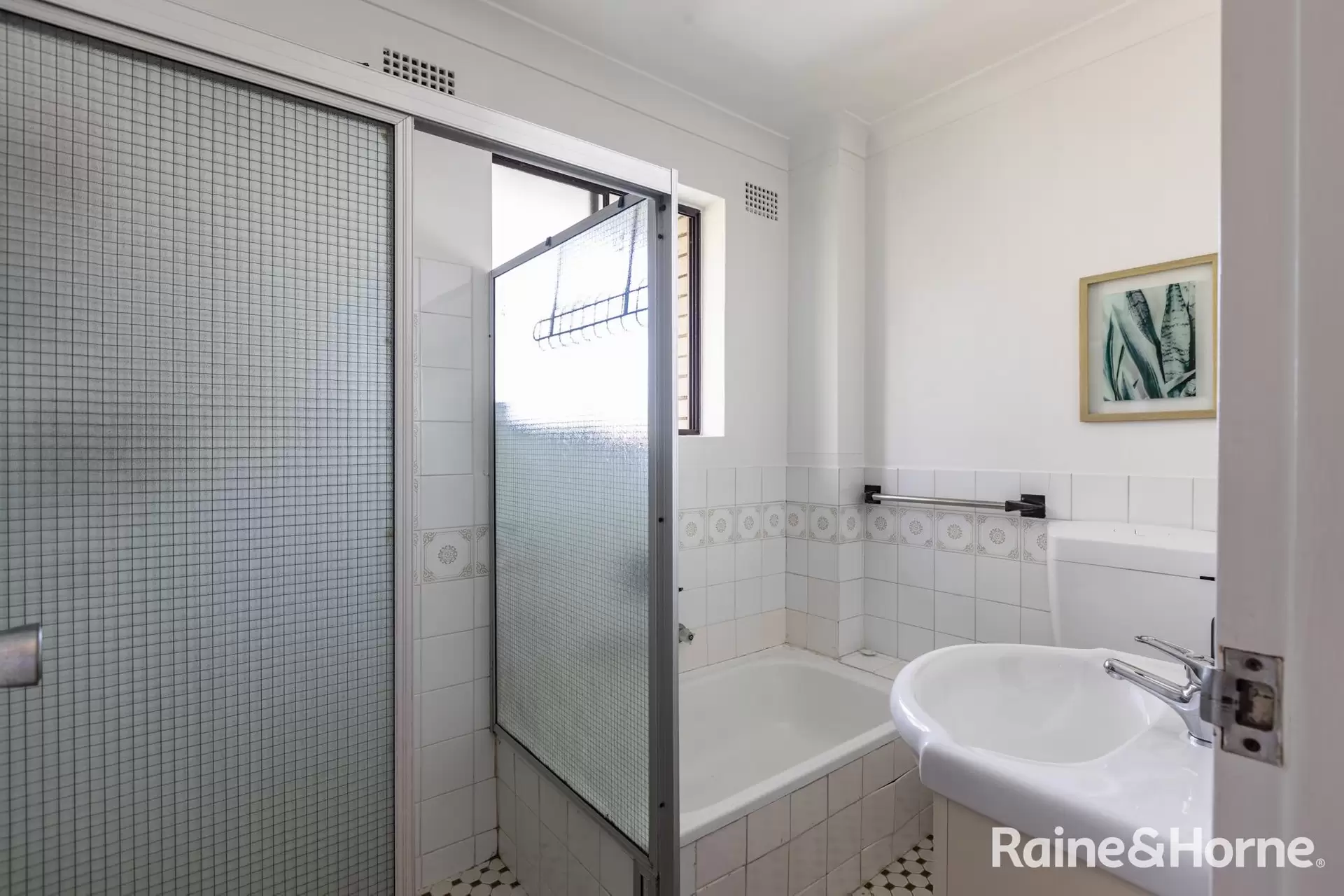 15/52 Coogee Street, Randwick Leased by Raine & Horne Randwick | Coogee | Clovelly - image 1