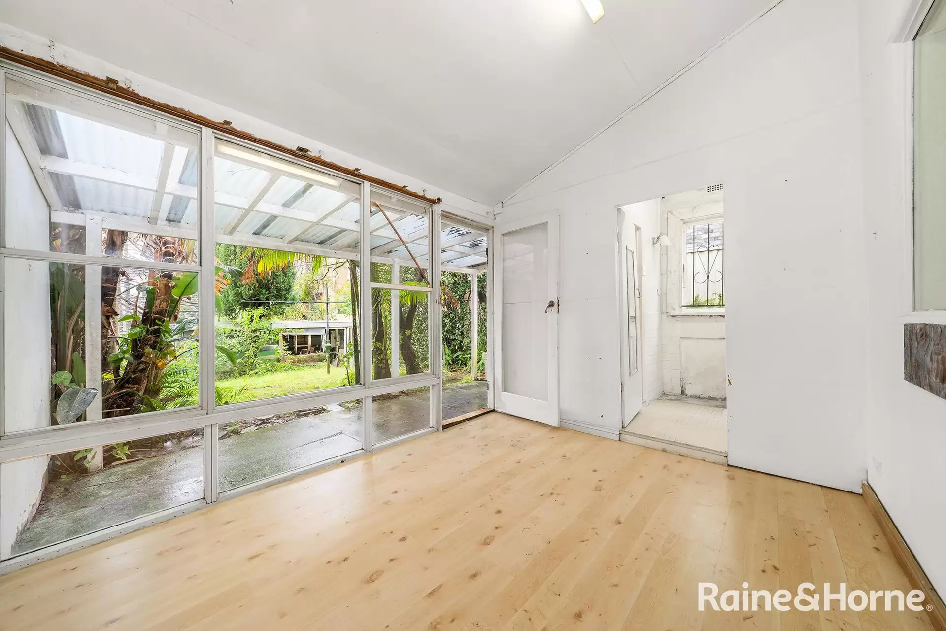 42 Chaleyer Street, Rose Bay Sold by Raine & Horne Randwick | Coogee | Clovelly - image 1