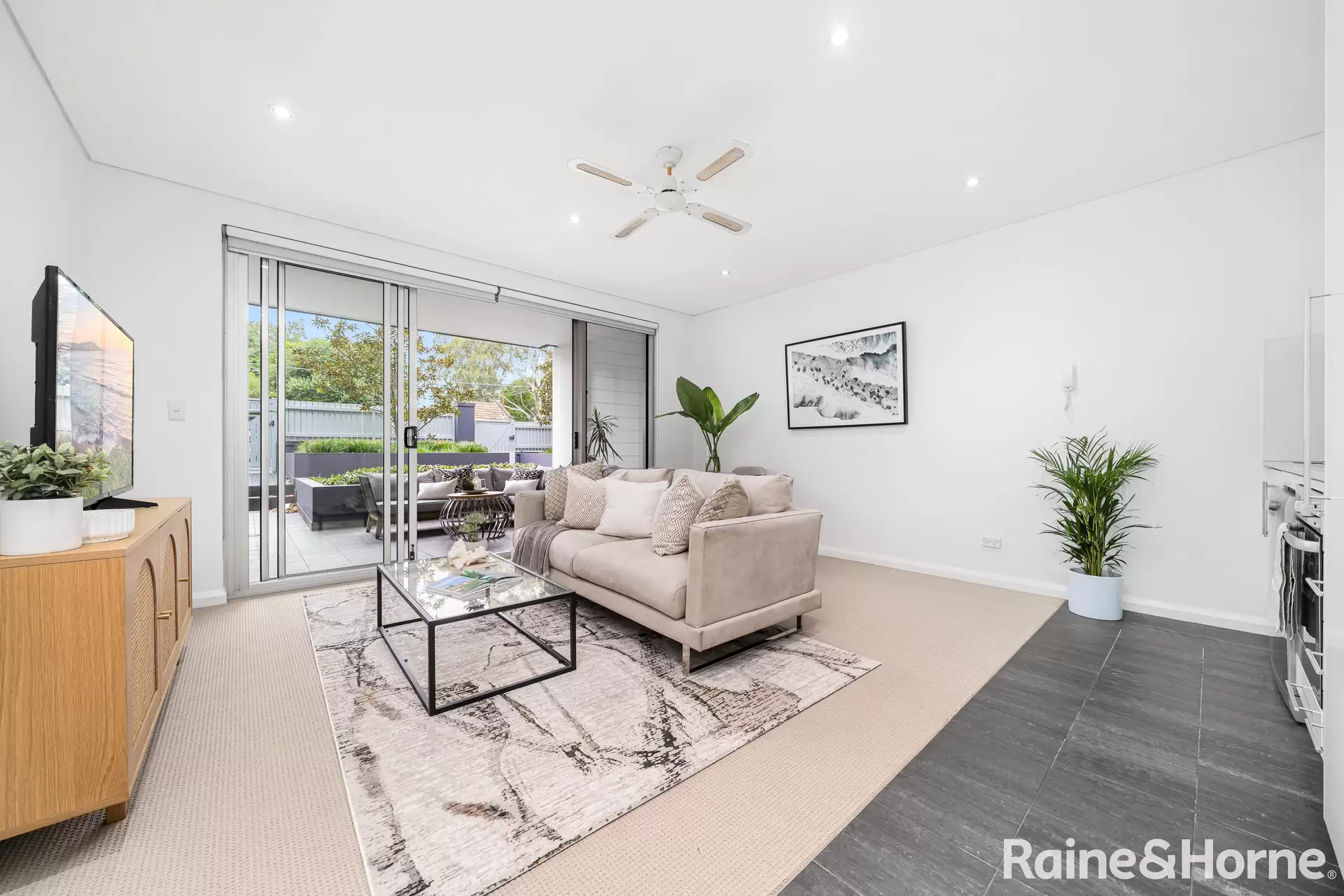 6/34 Avoca Street, Randwick Sold by Raine & Horne Randwick | Coogee | Clovelly - image 1