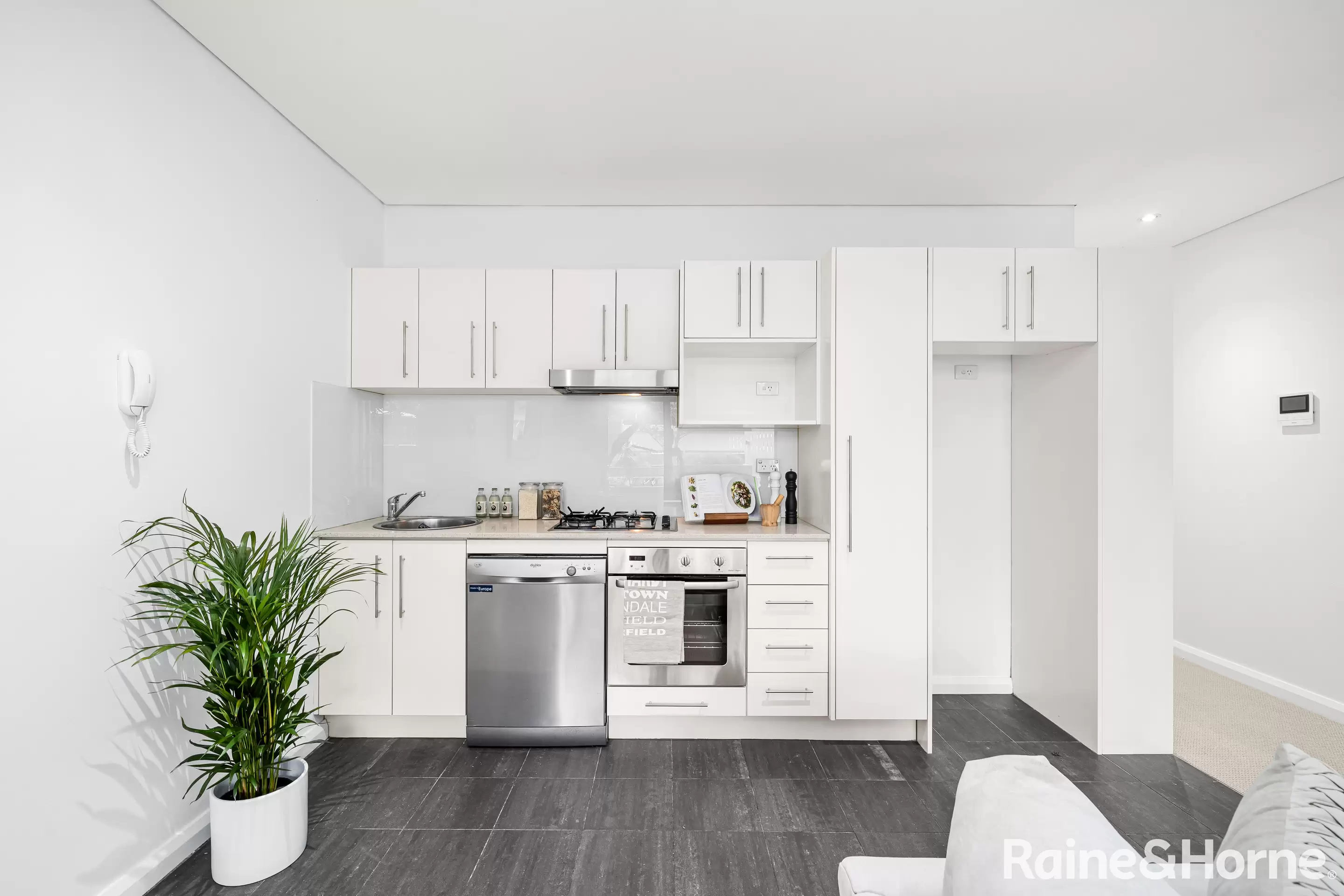 6/34 Avoca Street, Randwick Sold by Raine & Horne Randwick | Coogee | Clovelly - image 4