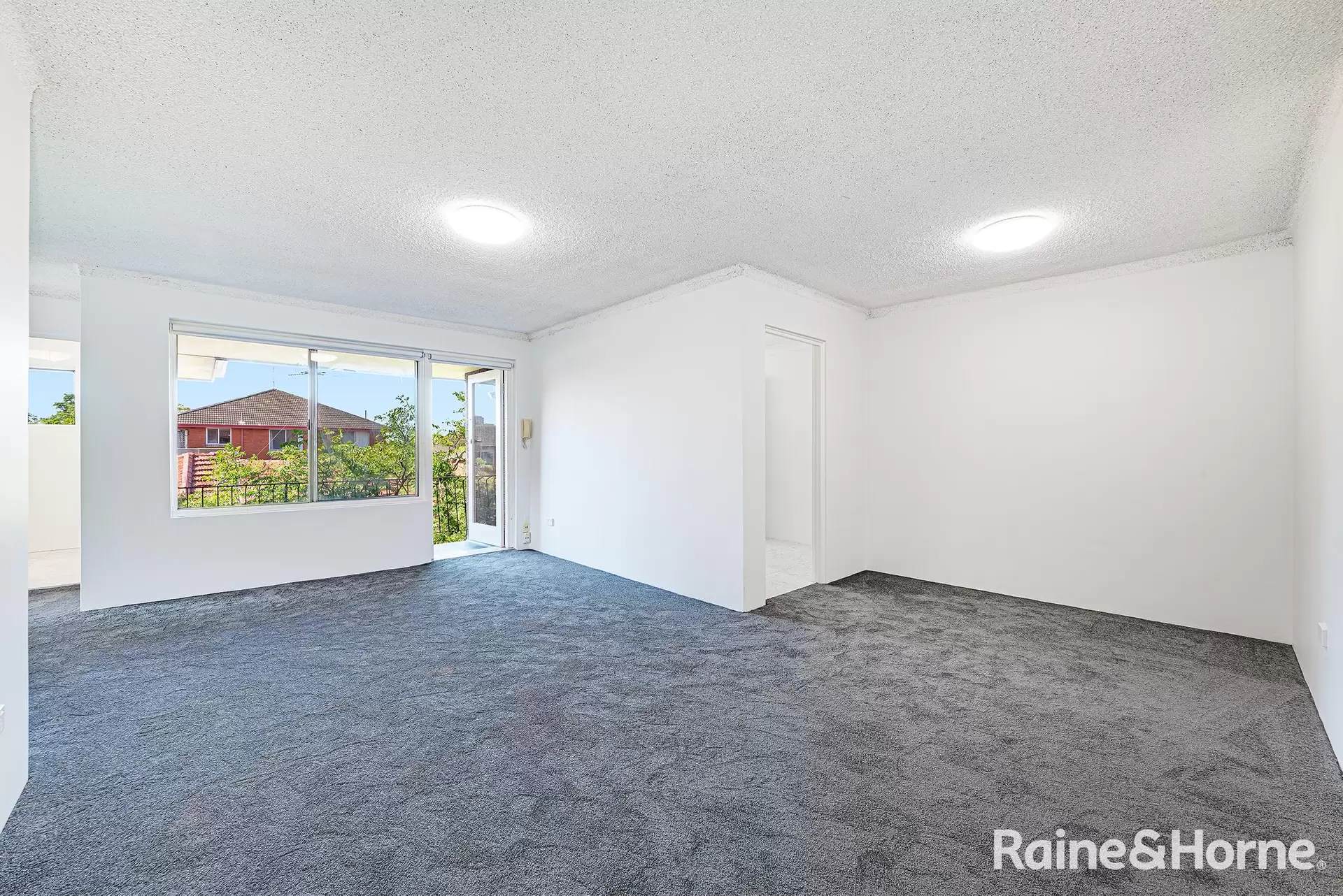 11/4 James Place, Hillsdale Leased by Raine & Horne Randwick | Coogee | Clovelly - image 1
