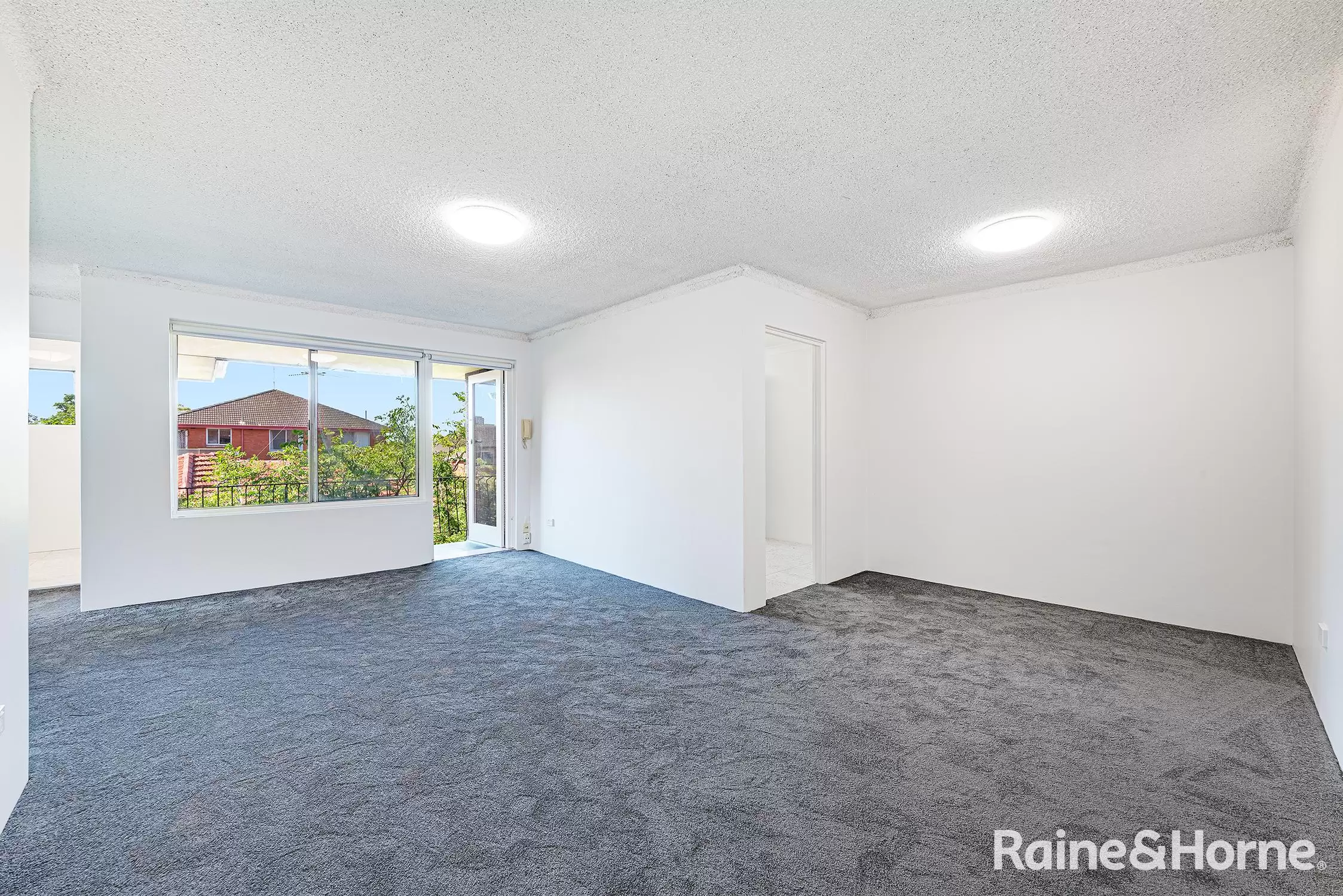 11/4 James Place, Hillsdale Leased by Raine & Horne Randwick | Coogee | Clovelly - image 1