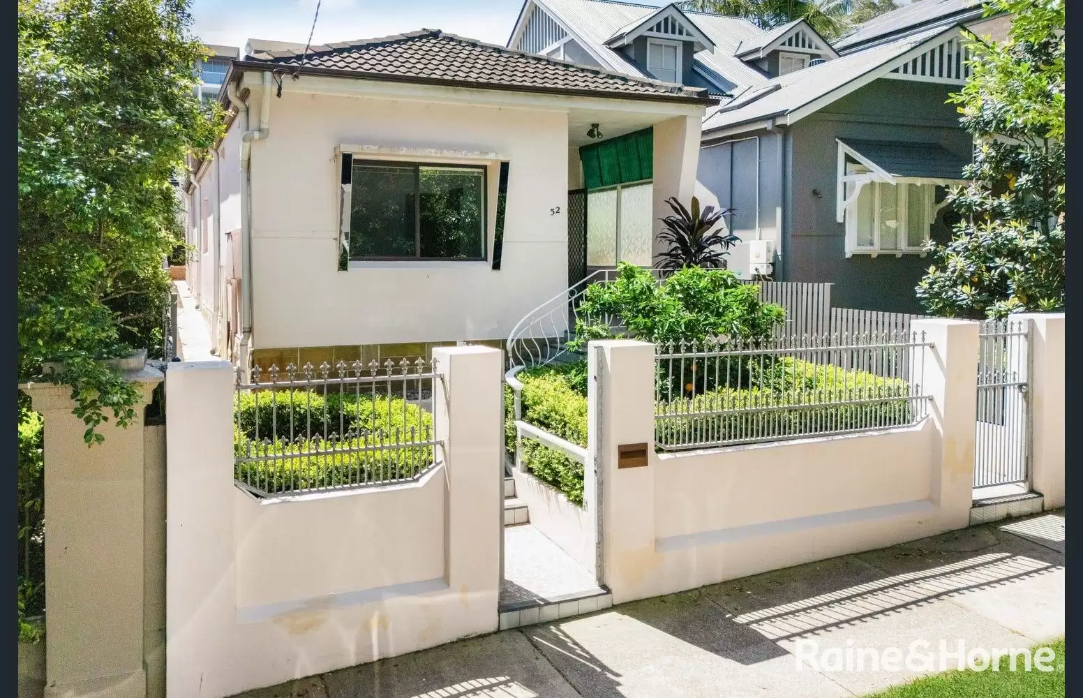 1/52 Chesterfield Parade, Bronte Leased by Raine & Horne Randwick | Coogee | Clovelly - image 2