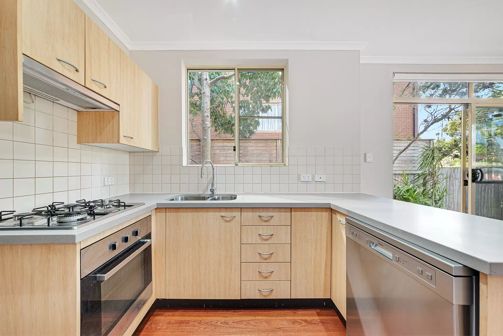 2/159 Perouse Road, Randwick Leased by Raine & Horne Randwick | Coogee | Clovelly - image 1